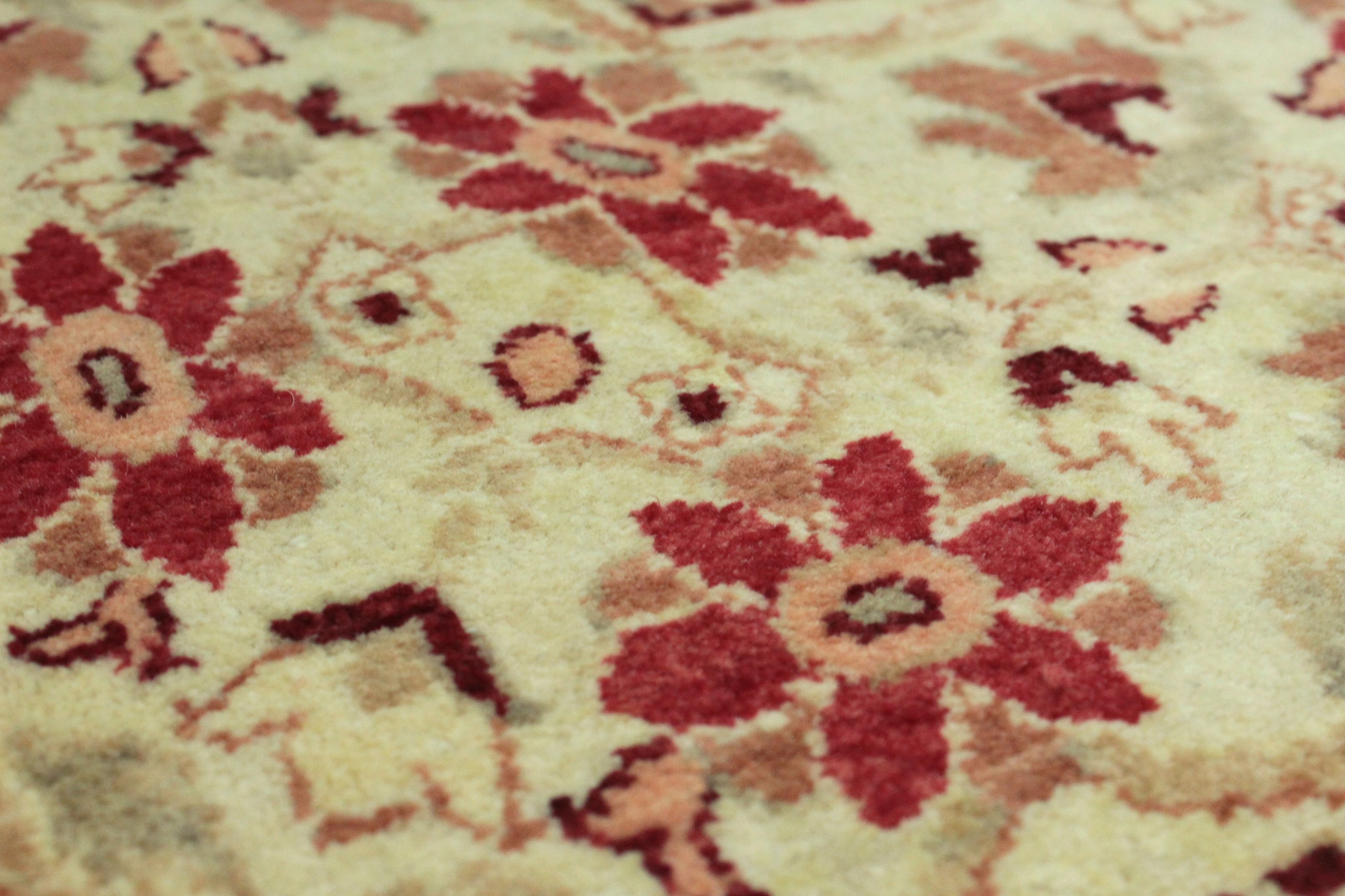Kashmiri Rug  - 185 cm x 122 cm