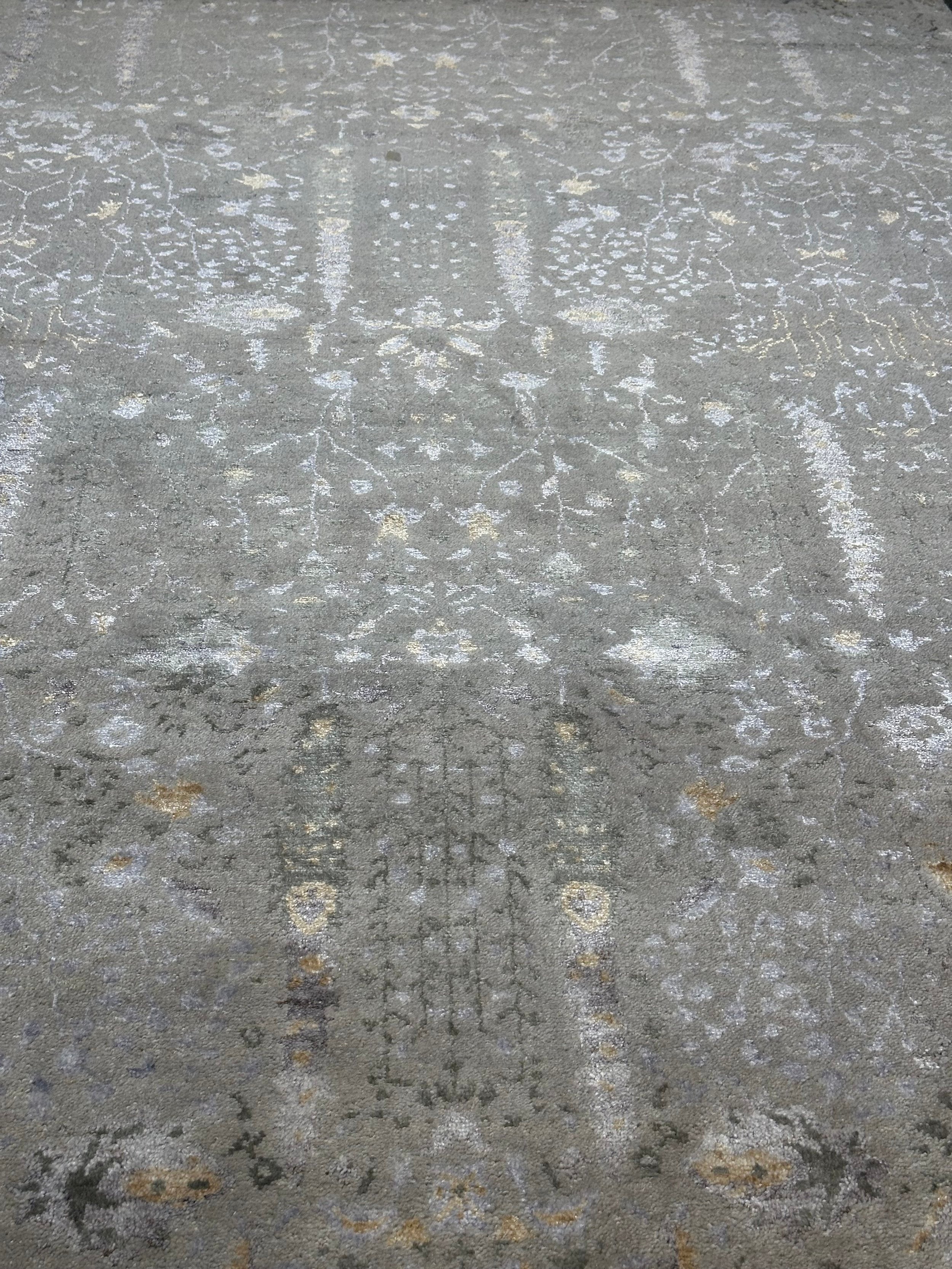 Indo Persian Gabbeh Modern Hand Knotted Rug Made of wool and Raw silk