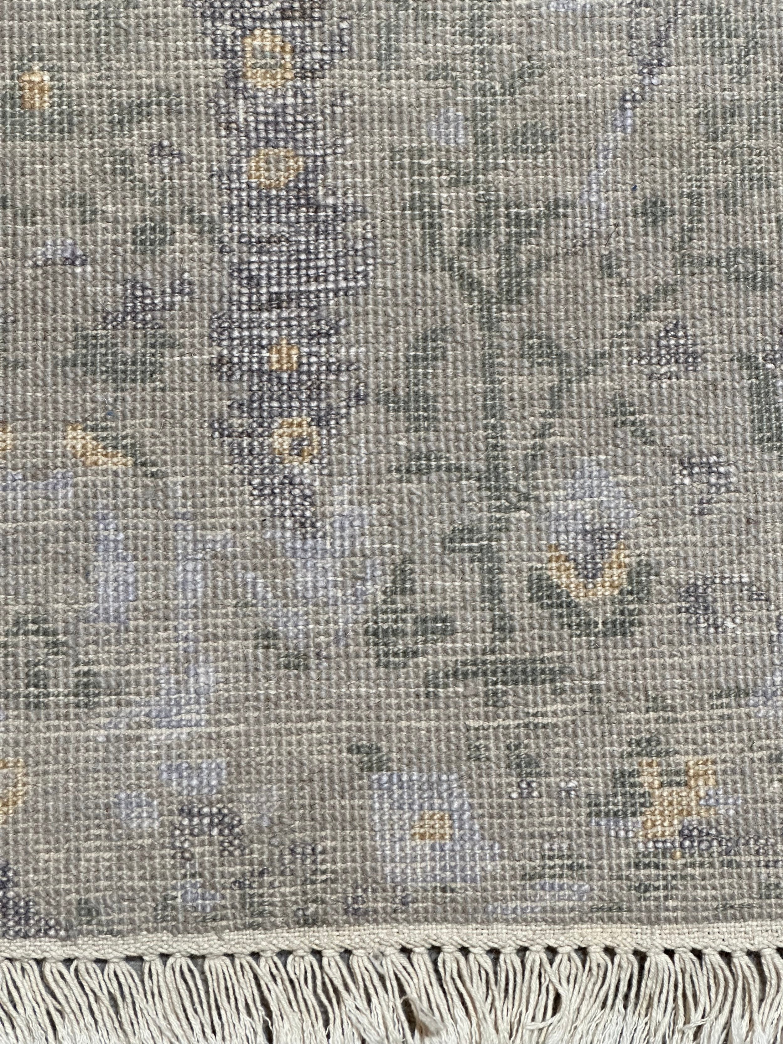 Indo Persian Gabbeh Modern Hand Knotted Rug Made of wool and Raw silk