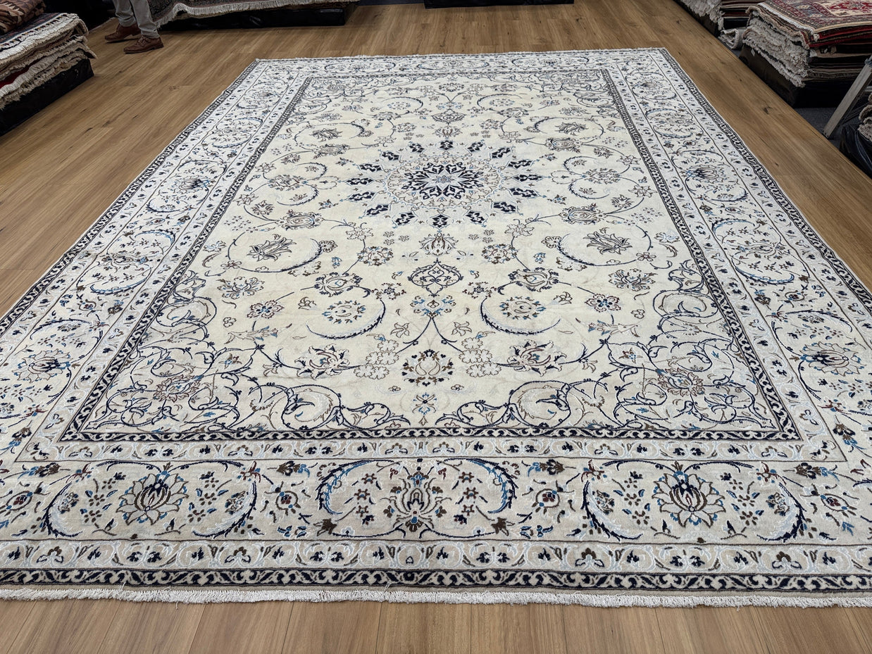 Nain Rug (very fine) - 410 cm x 295 cm