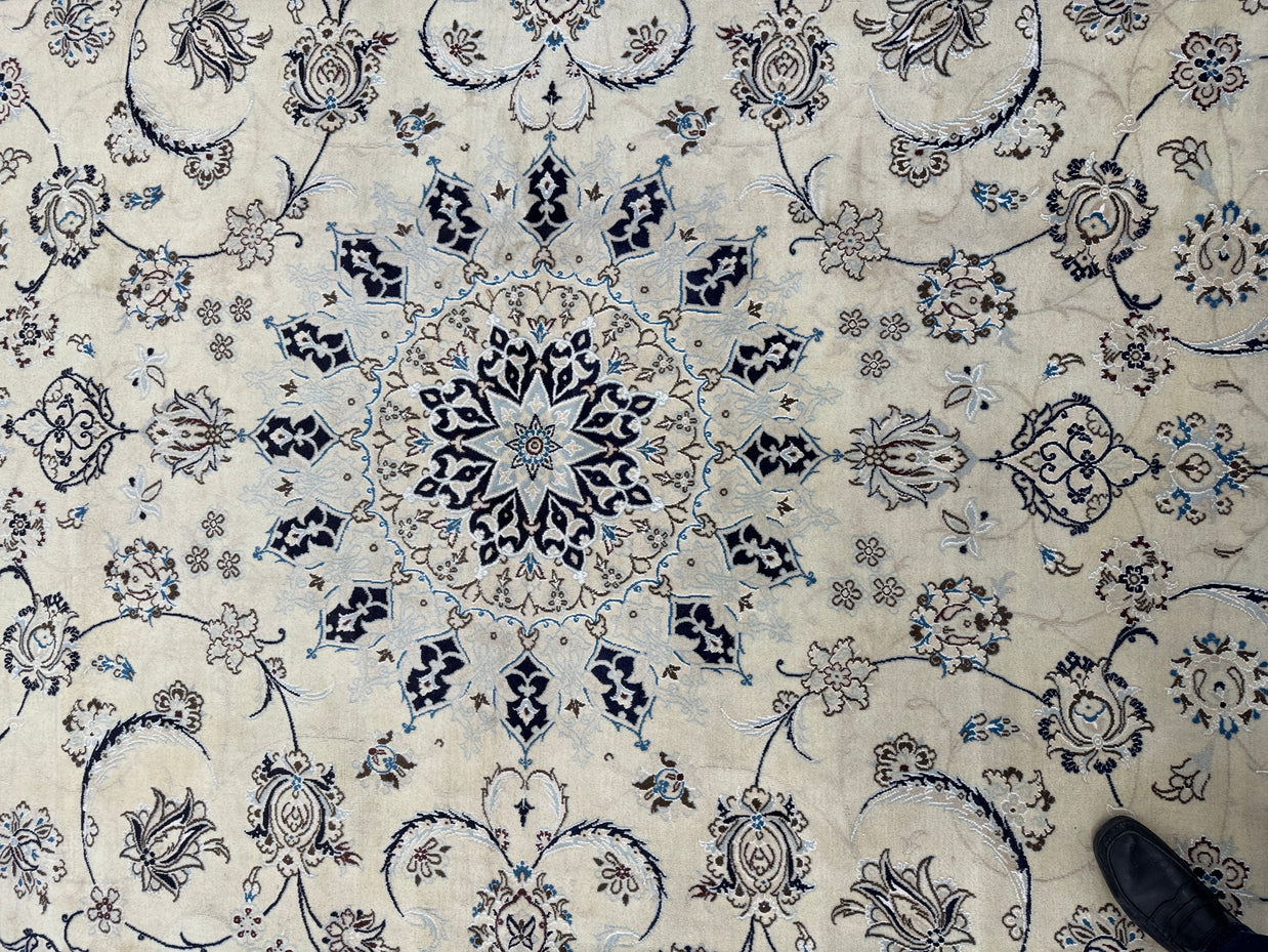 Nain Rug (very fine) - 410 cm x 295 cm