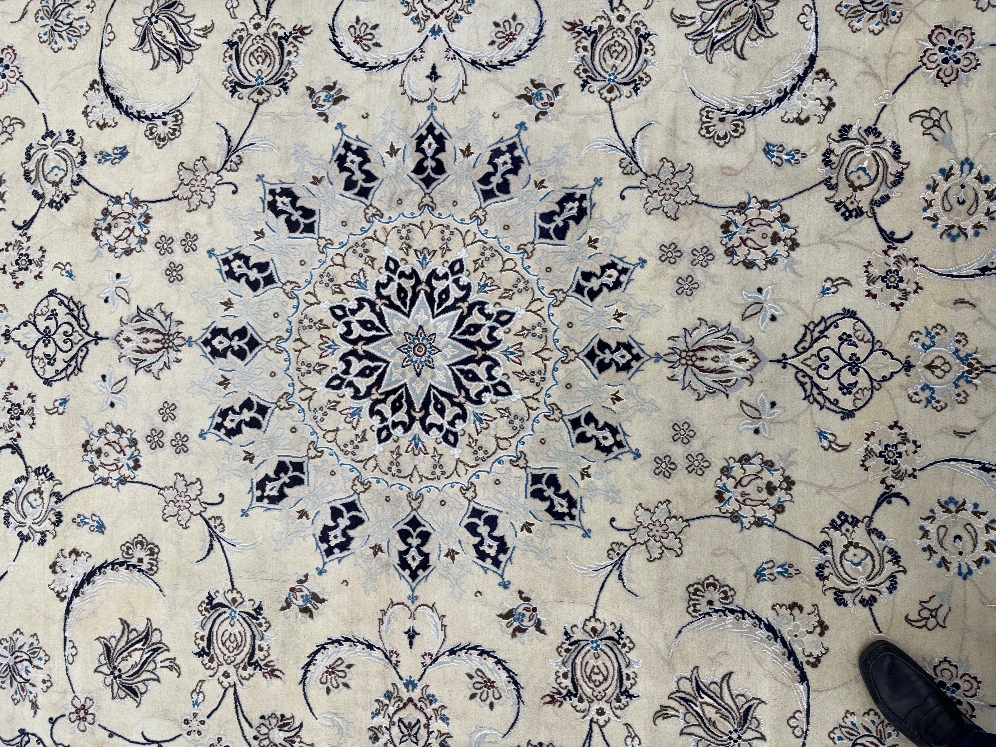 Nain Rug (very fine) - 410 cm x 295 cm