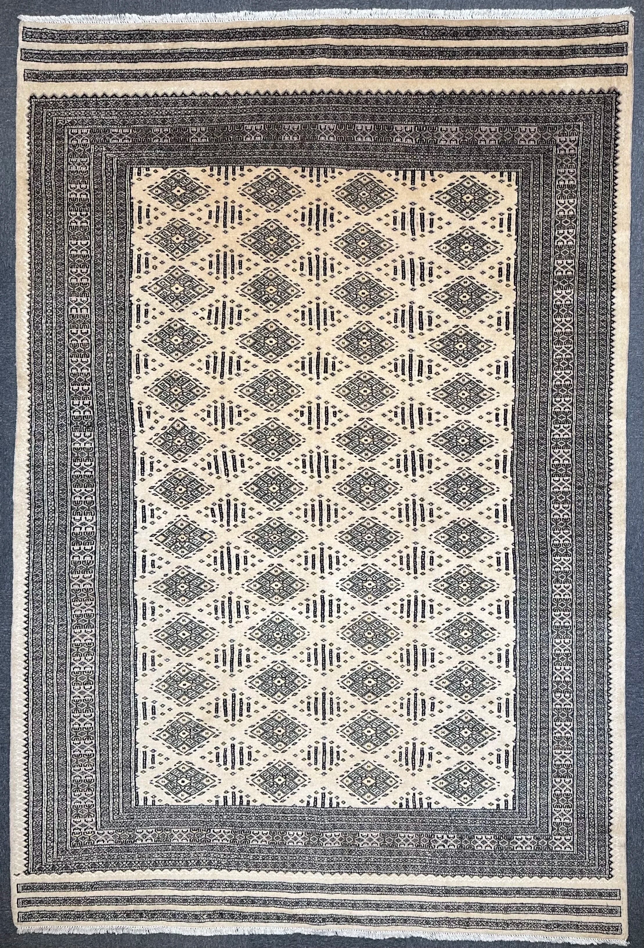 Fine Kashmiri Hand Knotted wool pile with silk highlights