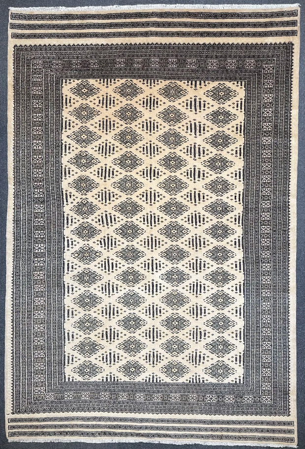 Fine Kashmiri Hand Knotted wool pile with silk highlights