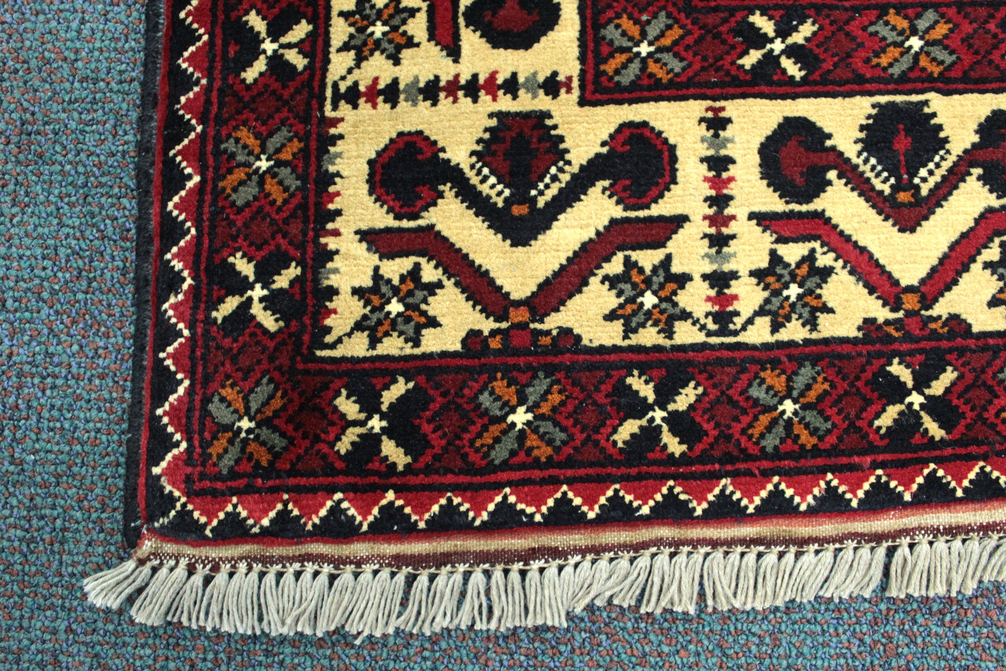 Roshnai Rug  - 192 cm x 152 cm