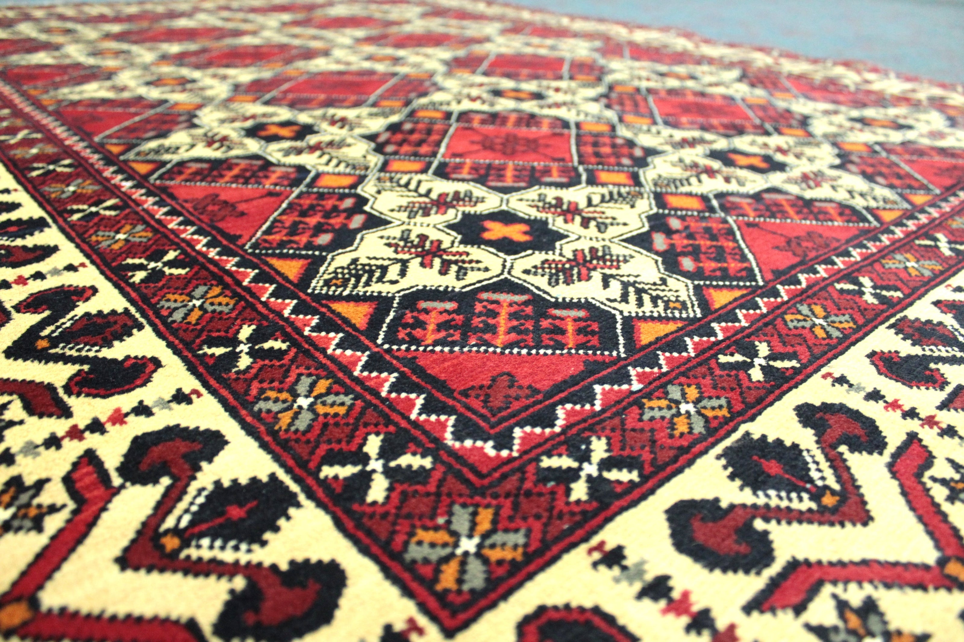 Roshnai Rug  - 192 cm x 152 cm