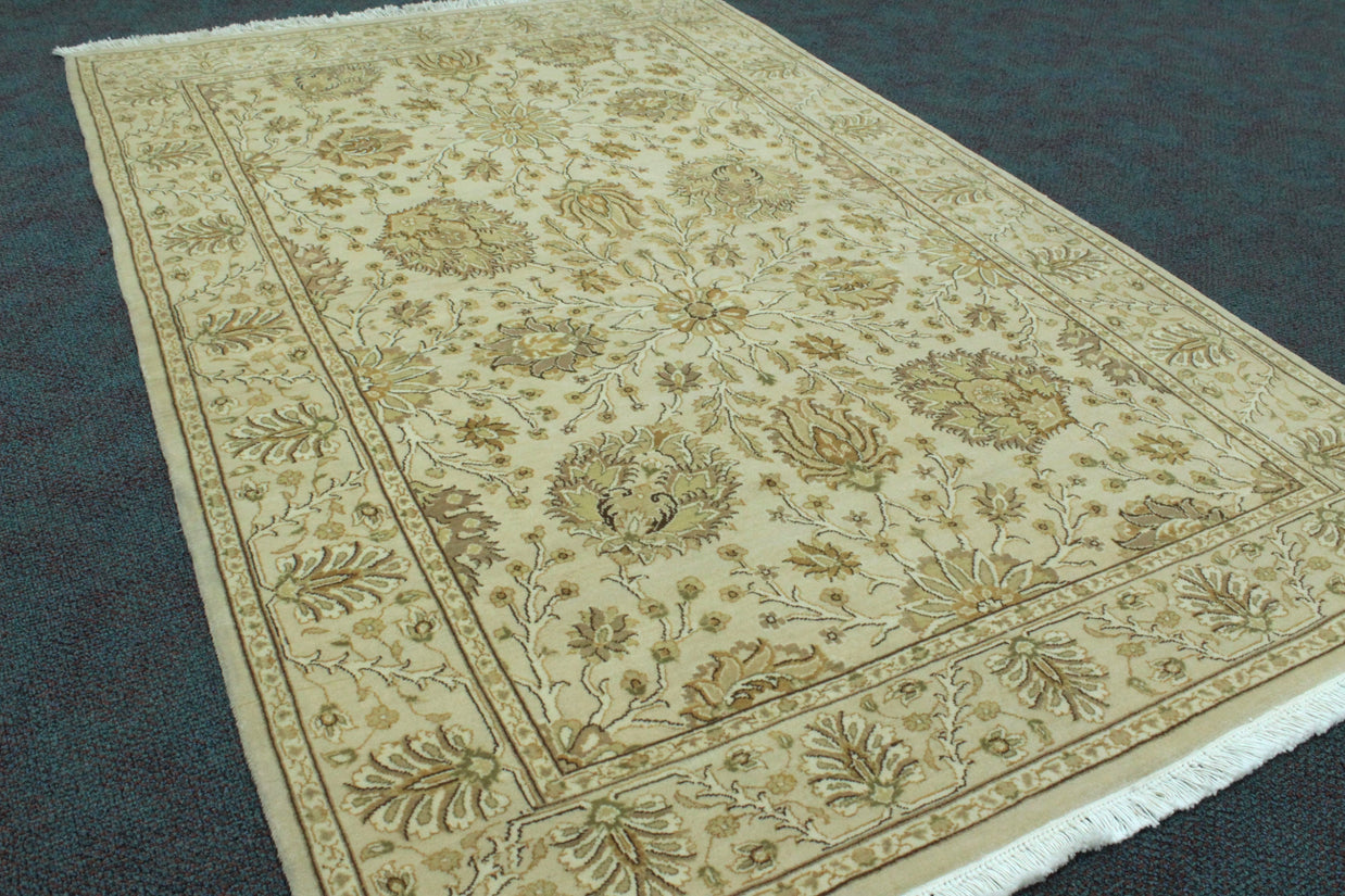 Kashmiri Rug  - 185 cm x 119 cm