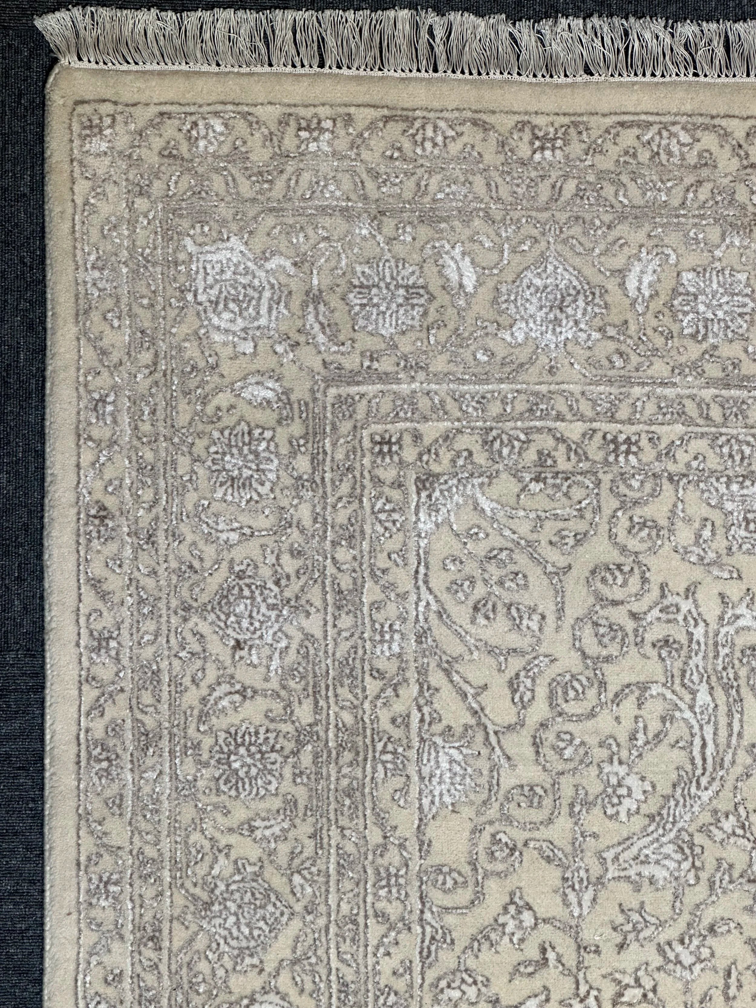Fine Ziegler Wool & Silk Hand Knotted rug from India