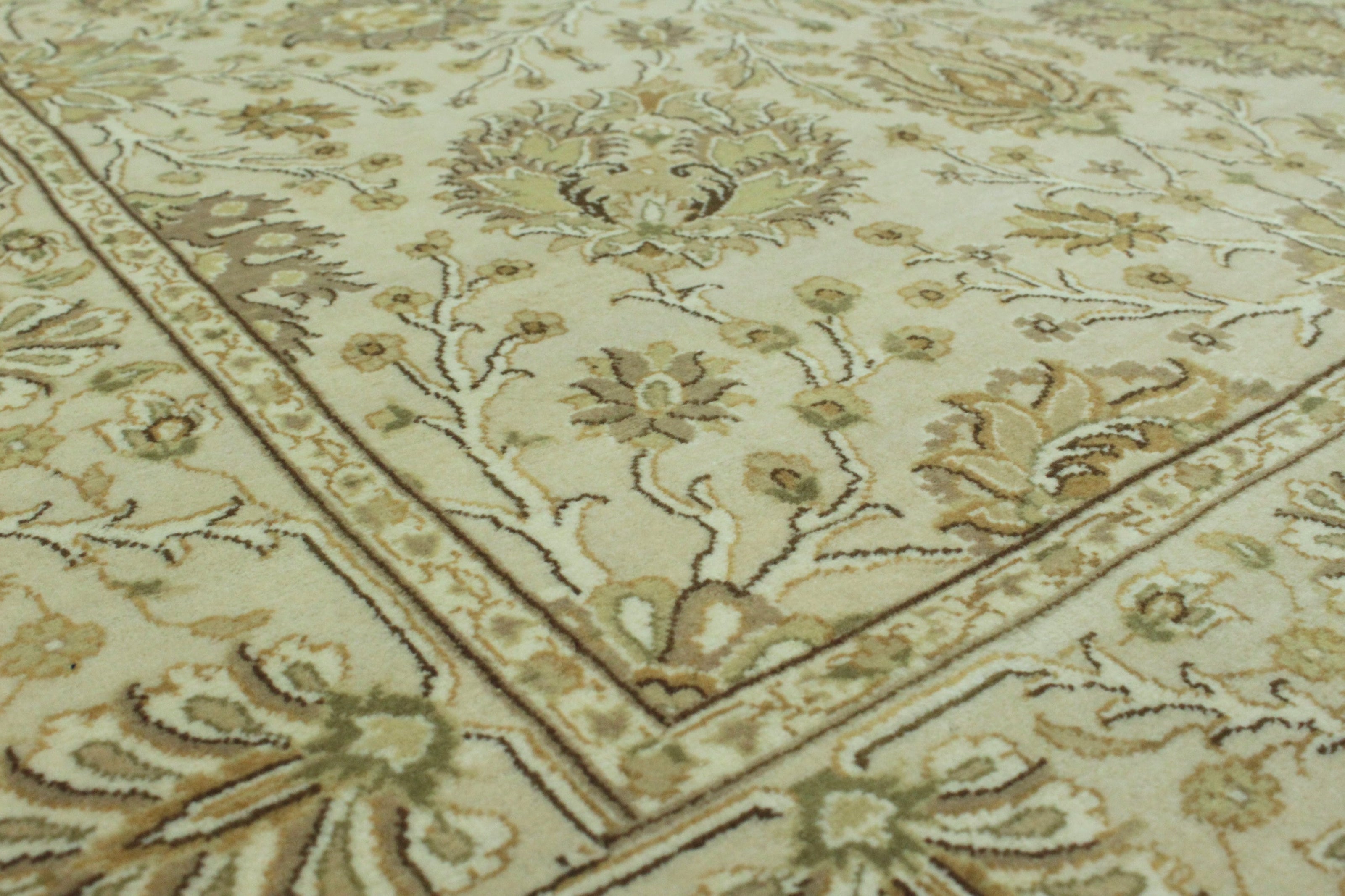 Kashmiri Rug  - 185 cm x 119 cm
