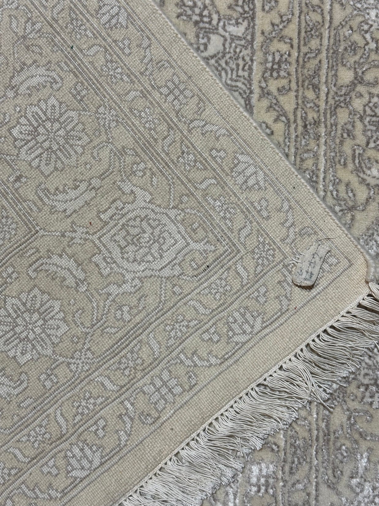 Fine Ziegler Wool & Silk Hand Knotted rug from India