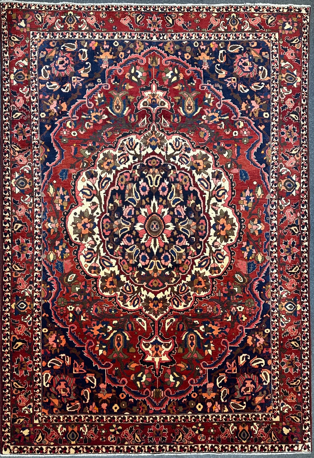 Persian Bahktiari floral design high density good for heavy traffic area Pure wool hand knotted