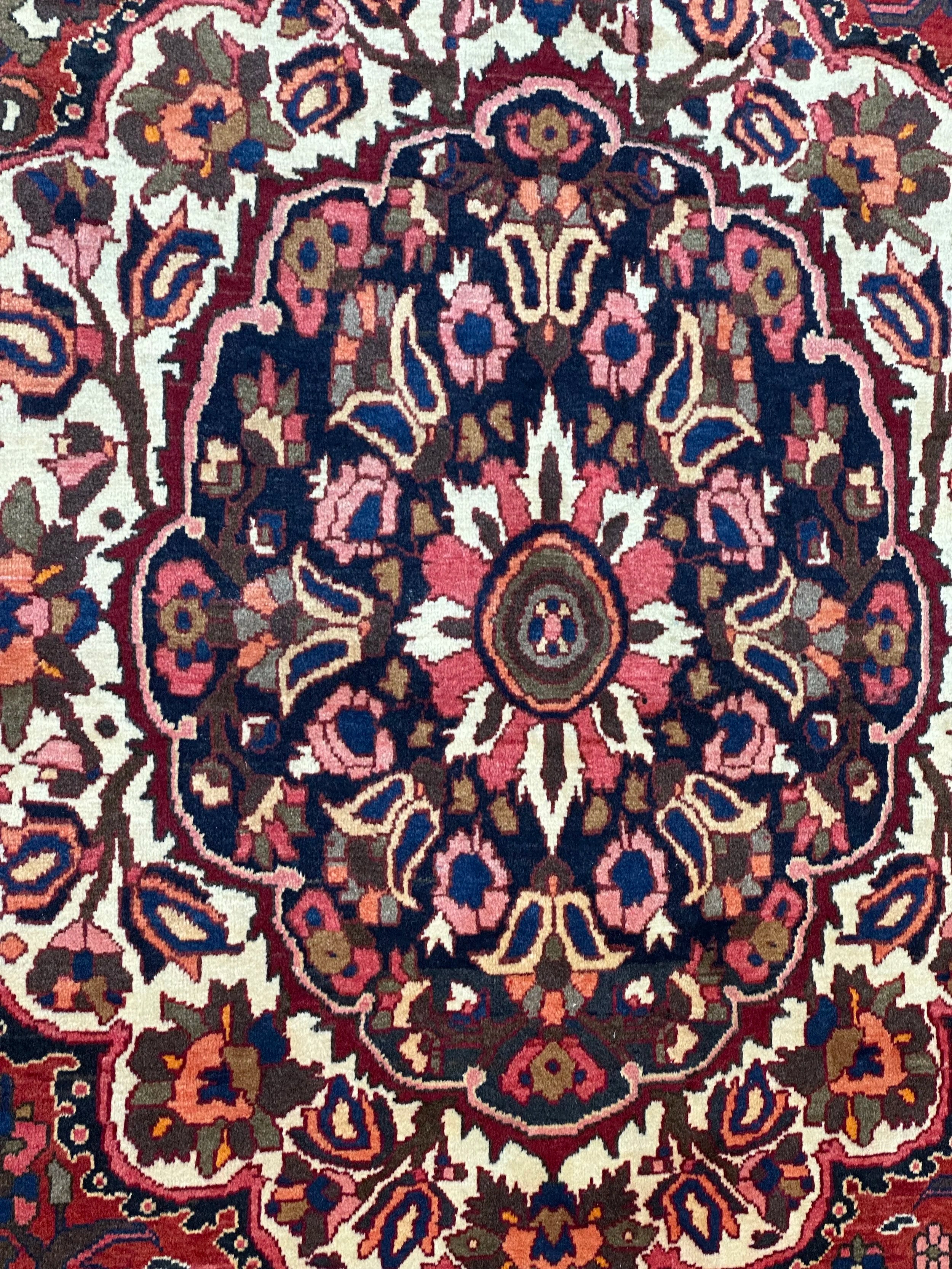 Persian Bahktiari floral design high density good for heavy traffic area Pure wool hand knotted