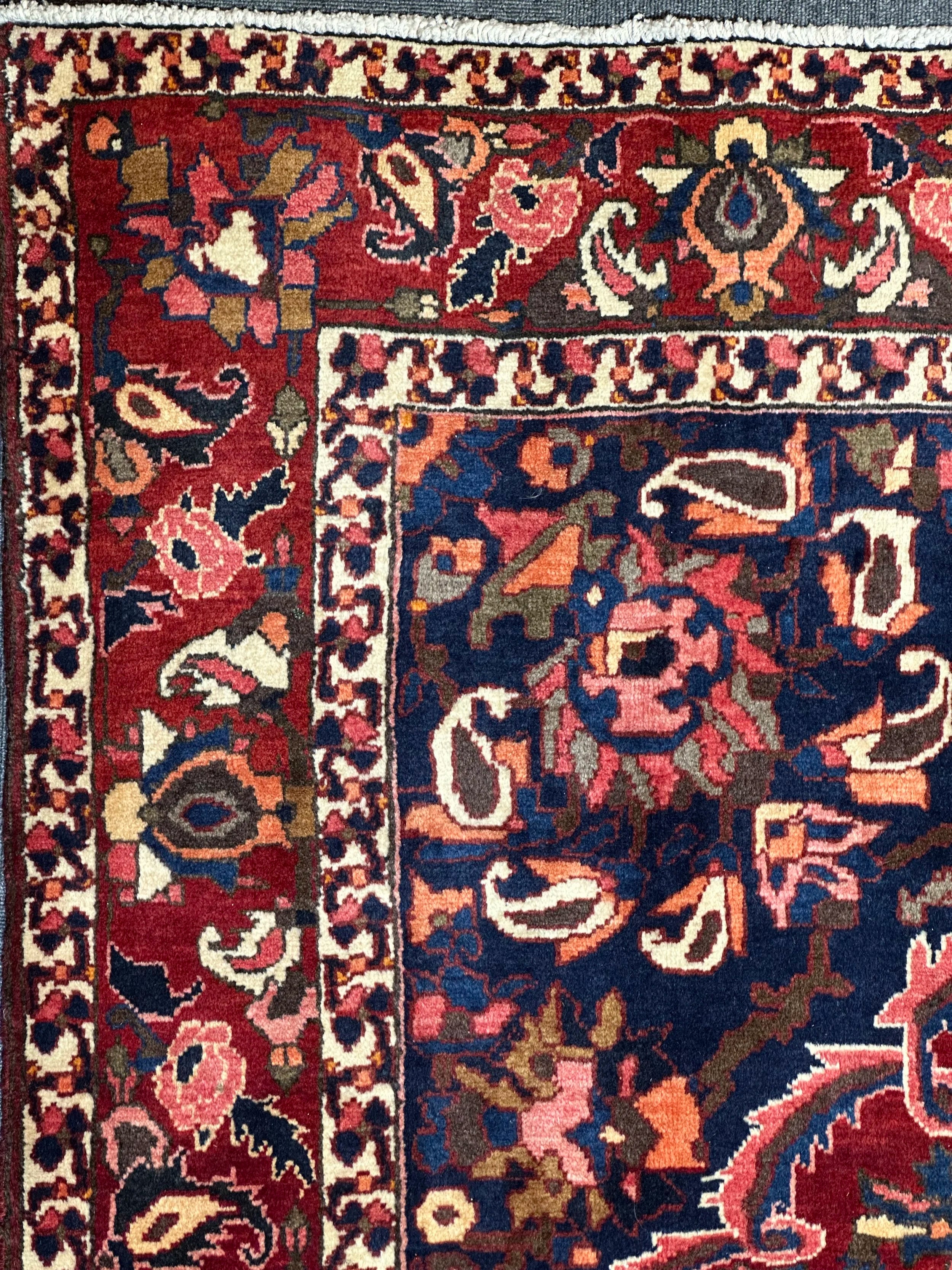 Persian Bahktiari floral design high density good for heavy traffic area Pure wool hand knotted