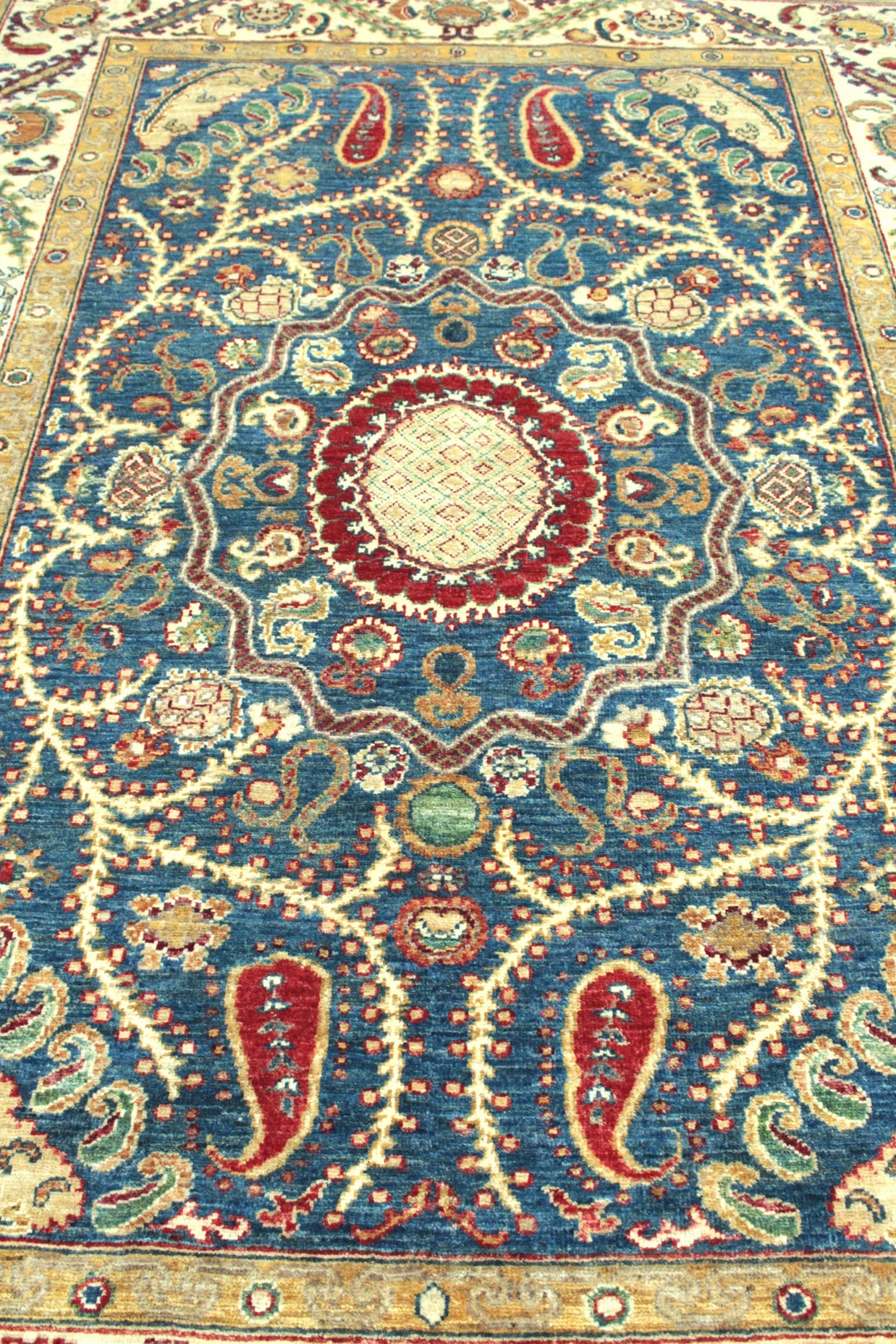 Khurjeen Rug  - 207 cm x 151 cm