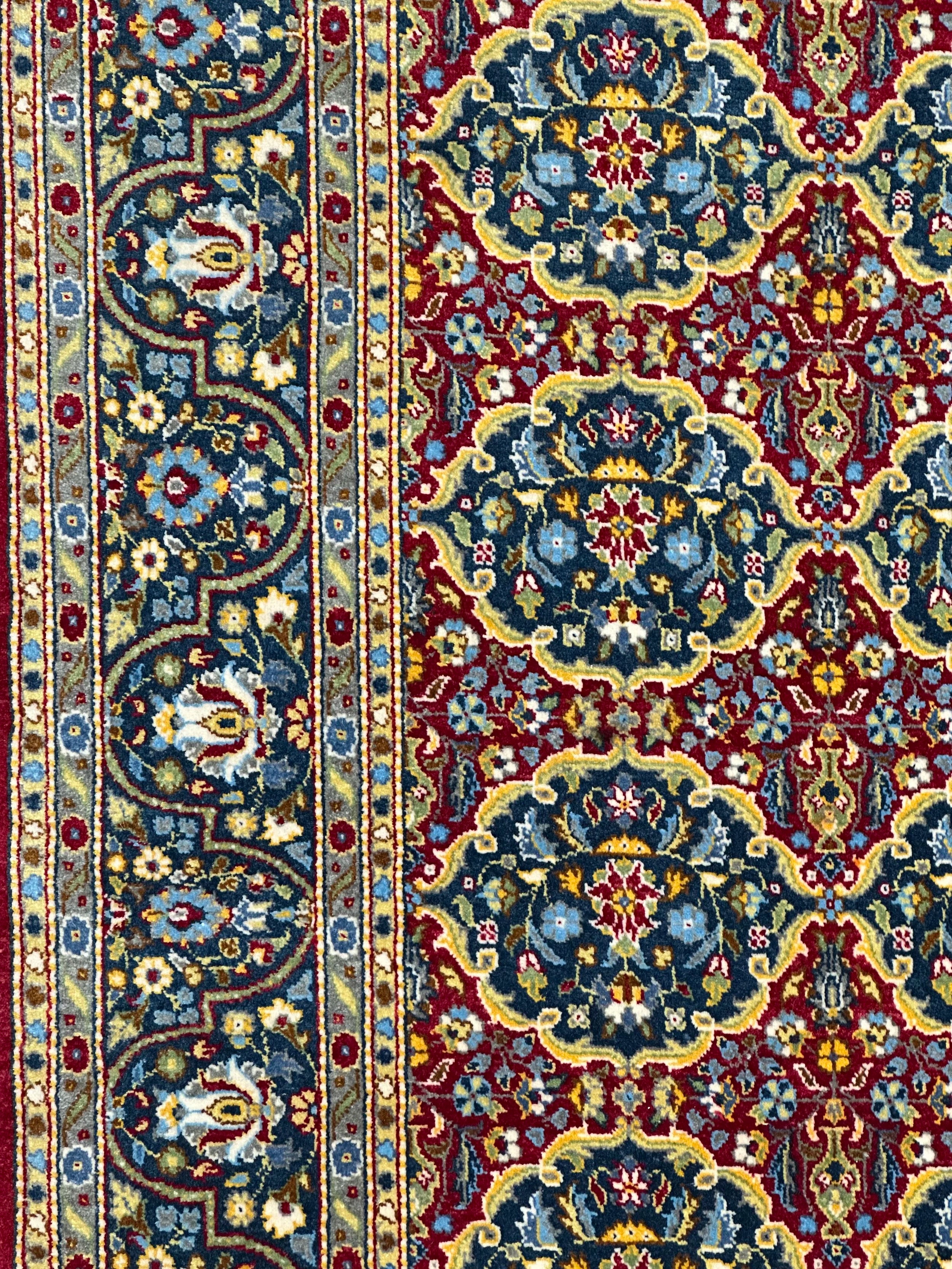 Fine Persian Mashad extremely finely Hand knotted rug 285x185cm