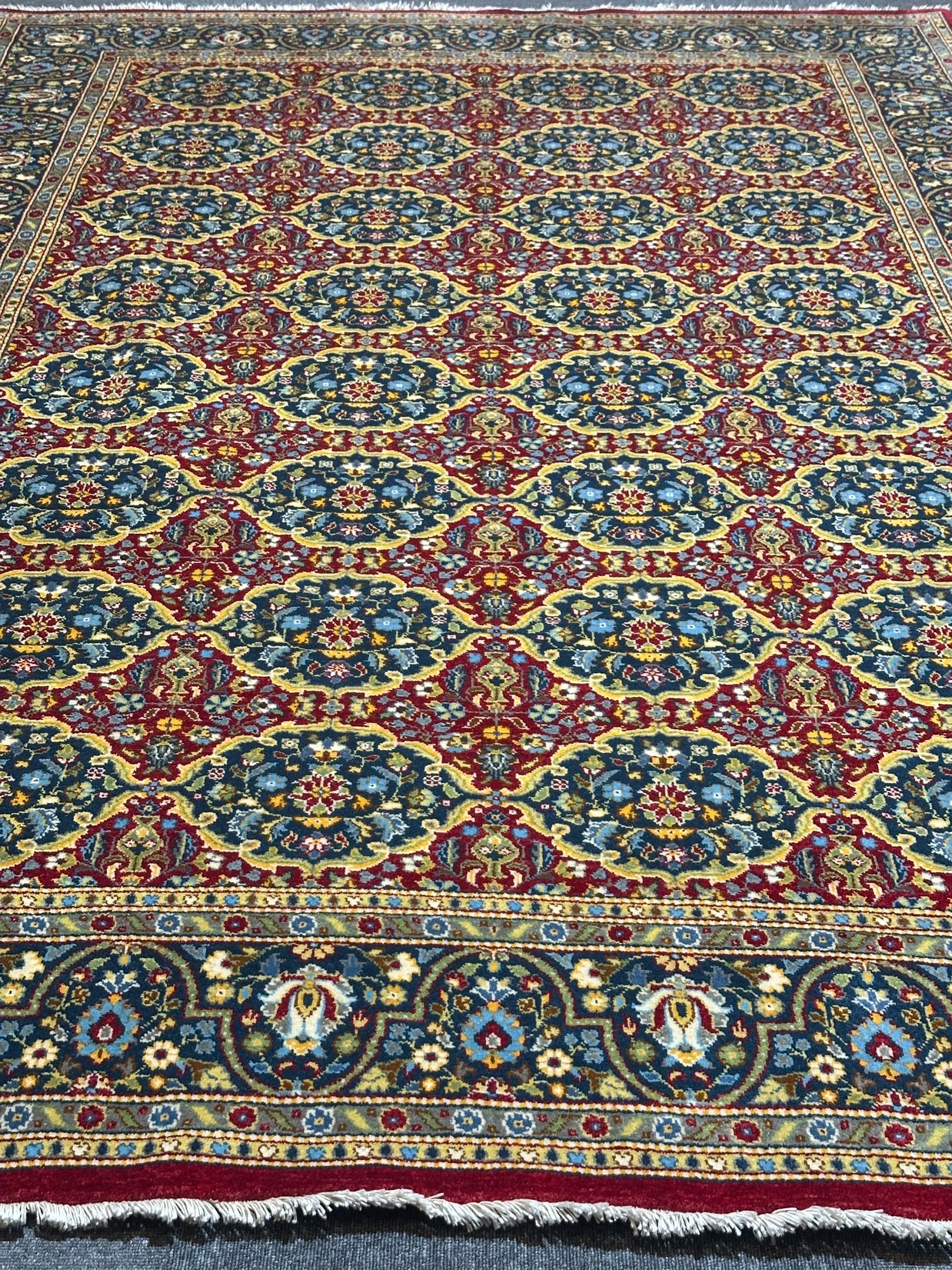 Fine Persian Mashad extremely finely Hand knotted rug 285x185cm