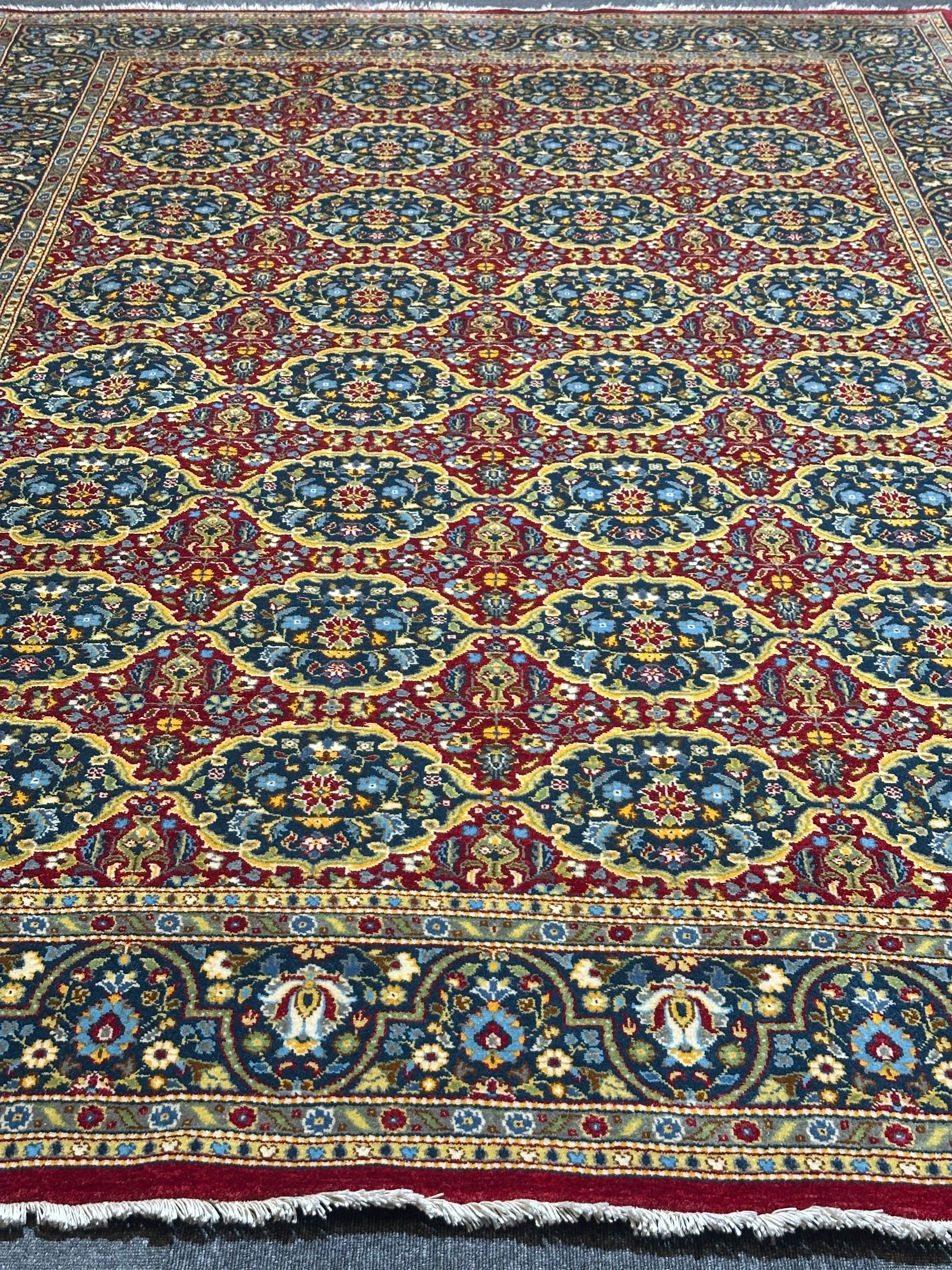 Fine Persian Mashad extremely finely Hand knotted rug 285x185cm