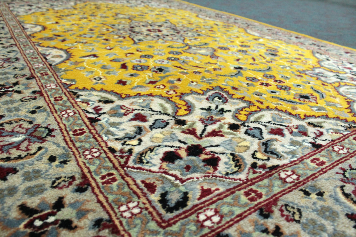 Kashmiri Rug  - 192 cm x 123 cm