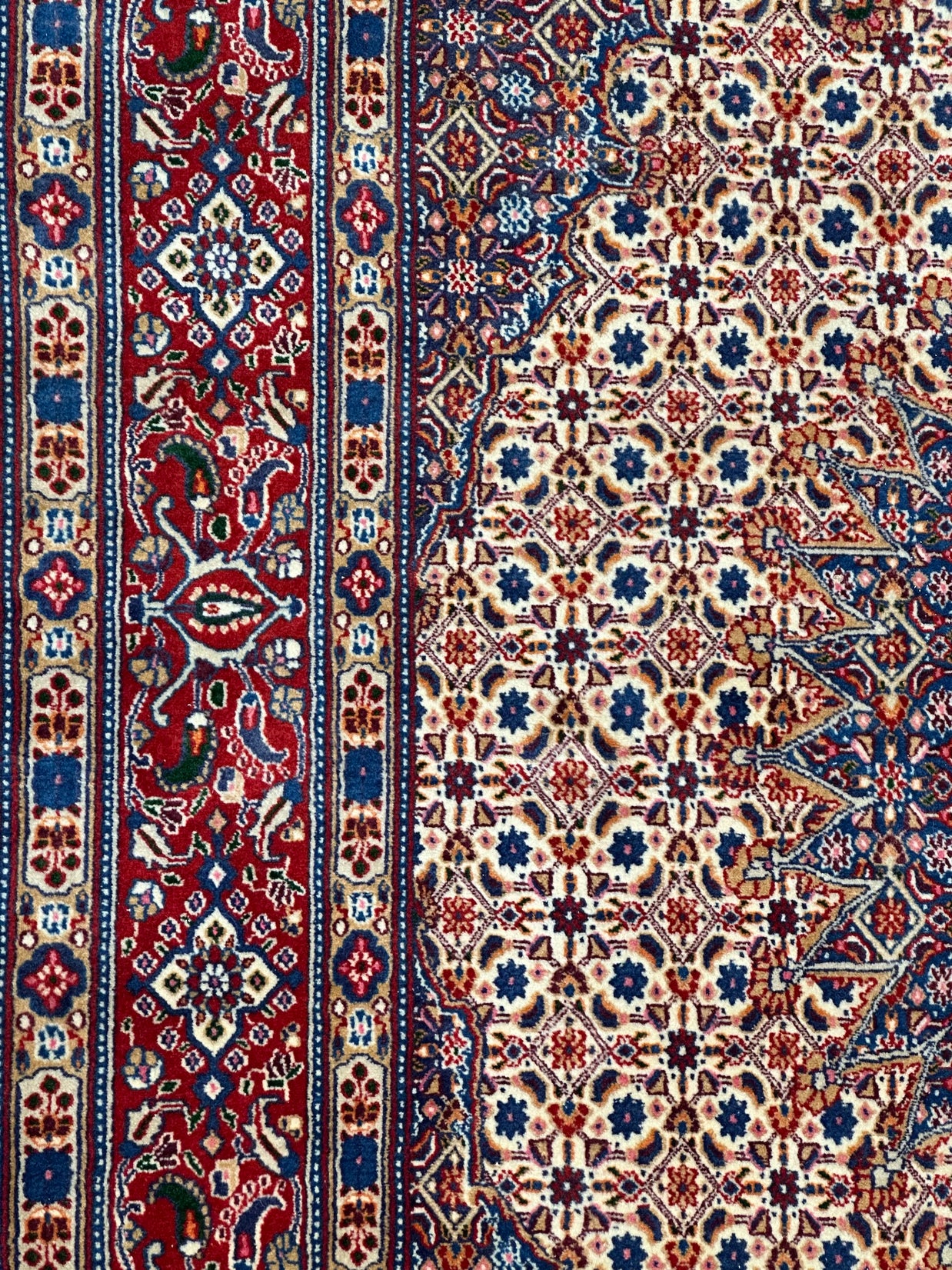 Persian Mud finally knotted woollen rug from Persia