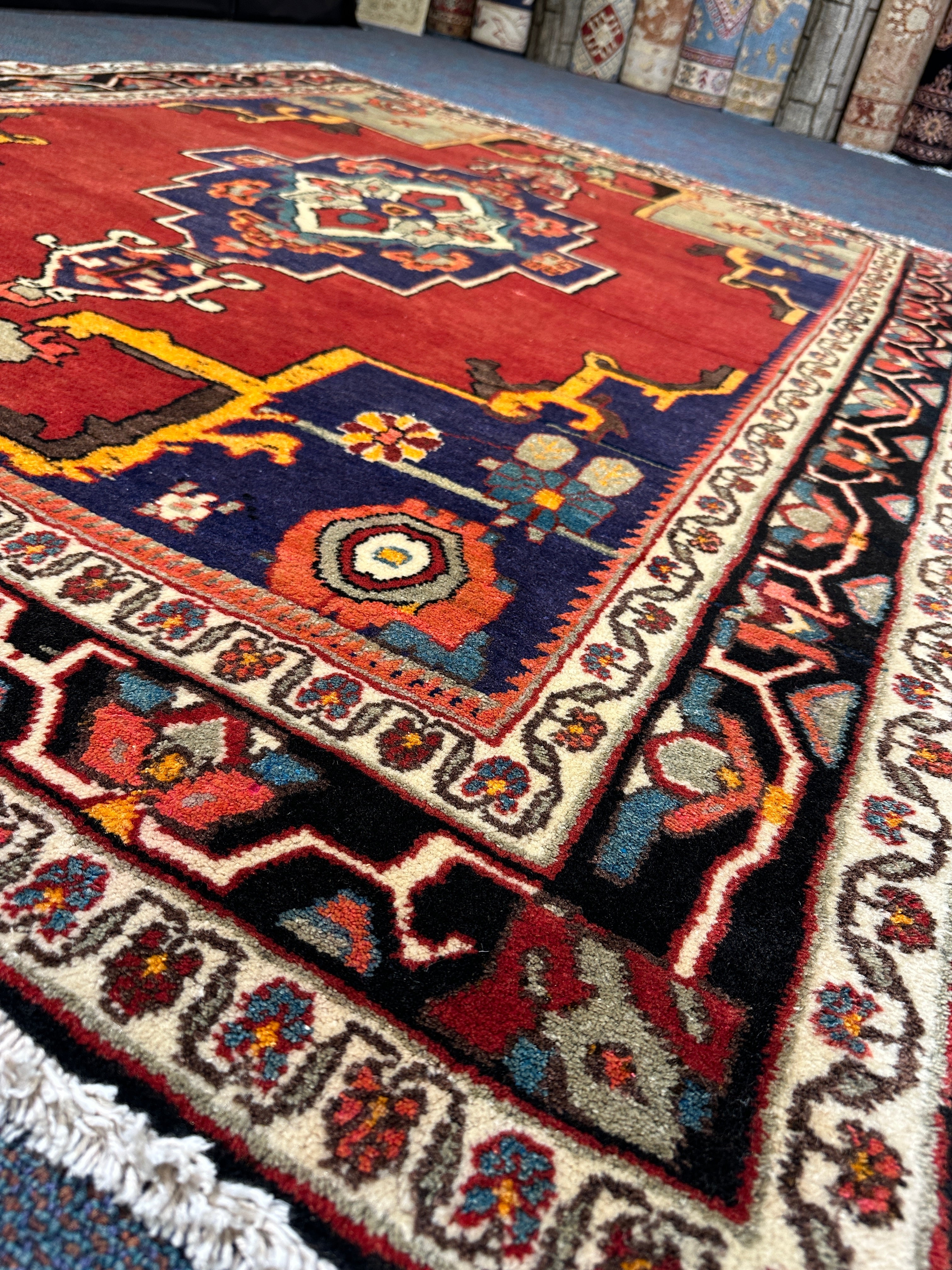 Hamadan Rug - 206 cm x 163 cm