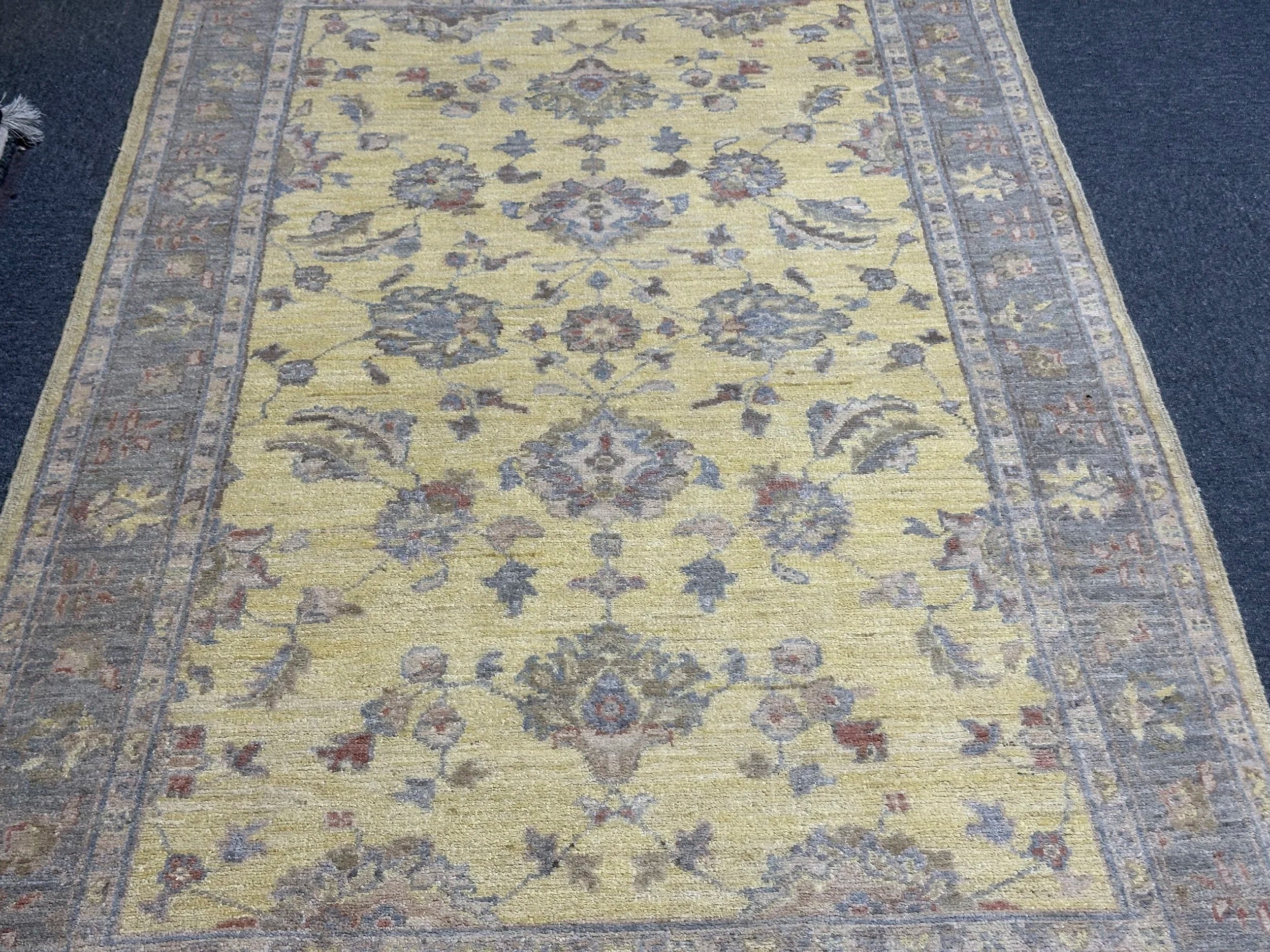 Hand Knotted Afghan Chobi High quality Wool Rug