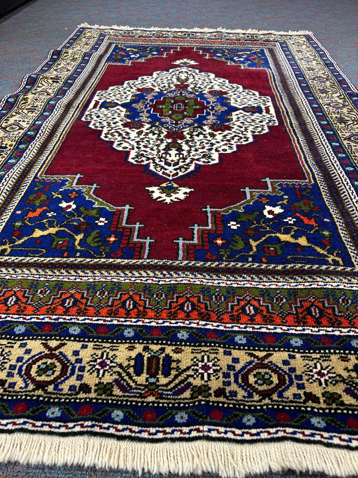 Turkish Rug - 235 cm x 150 cm