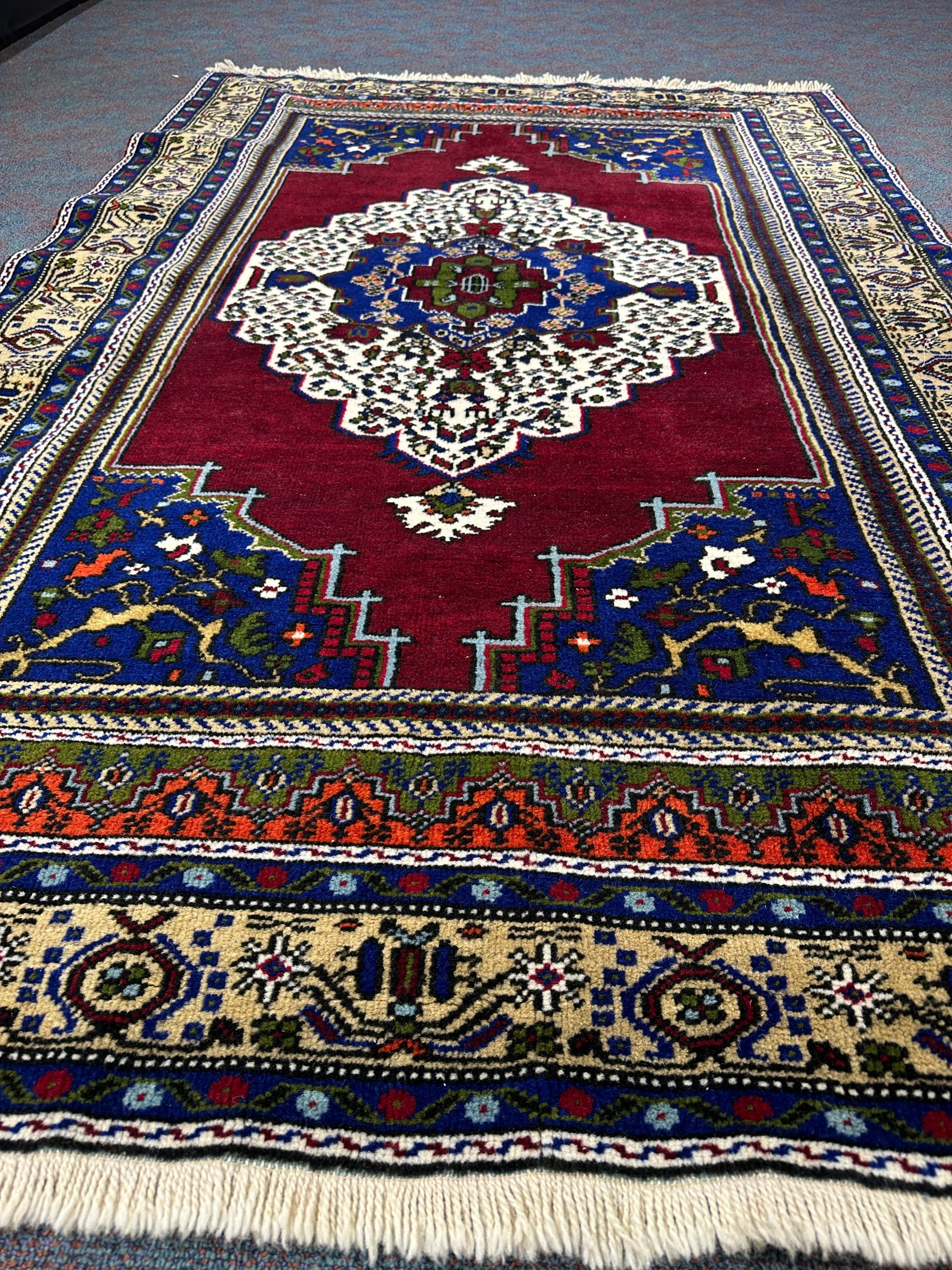 Turkish Rug - 235 cm x 150 cm