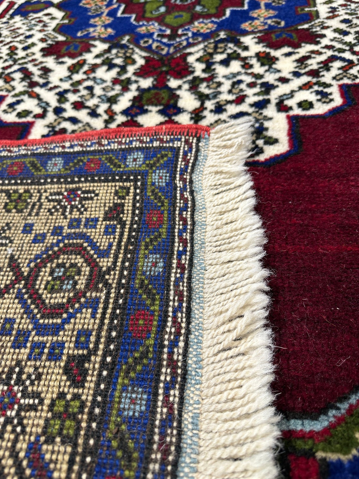 Turkish Rug - 235 cm x 150 cm