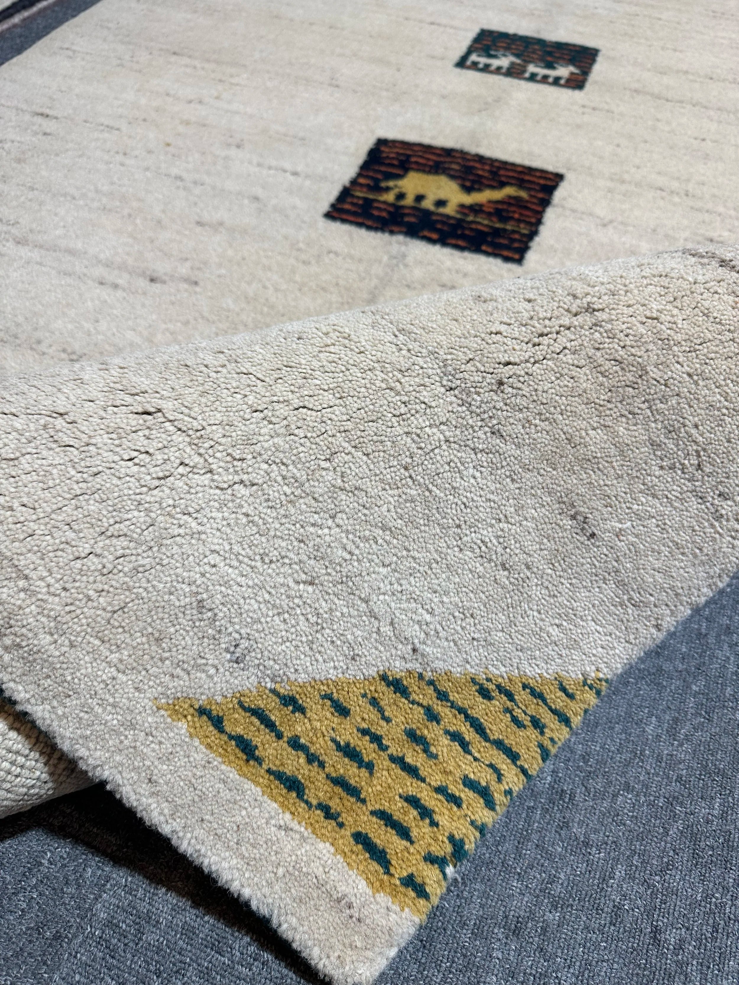 Handmade Gabbeh Simply Natural Beauty