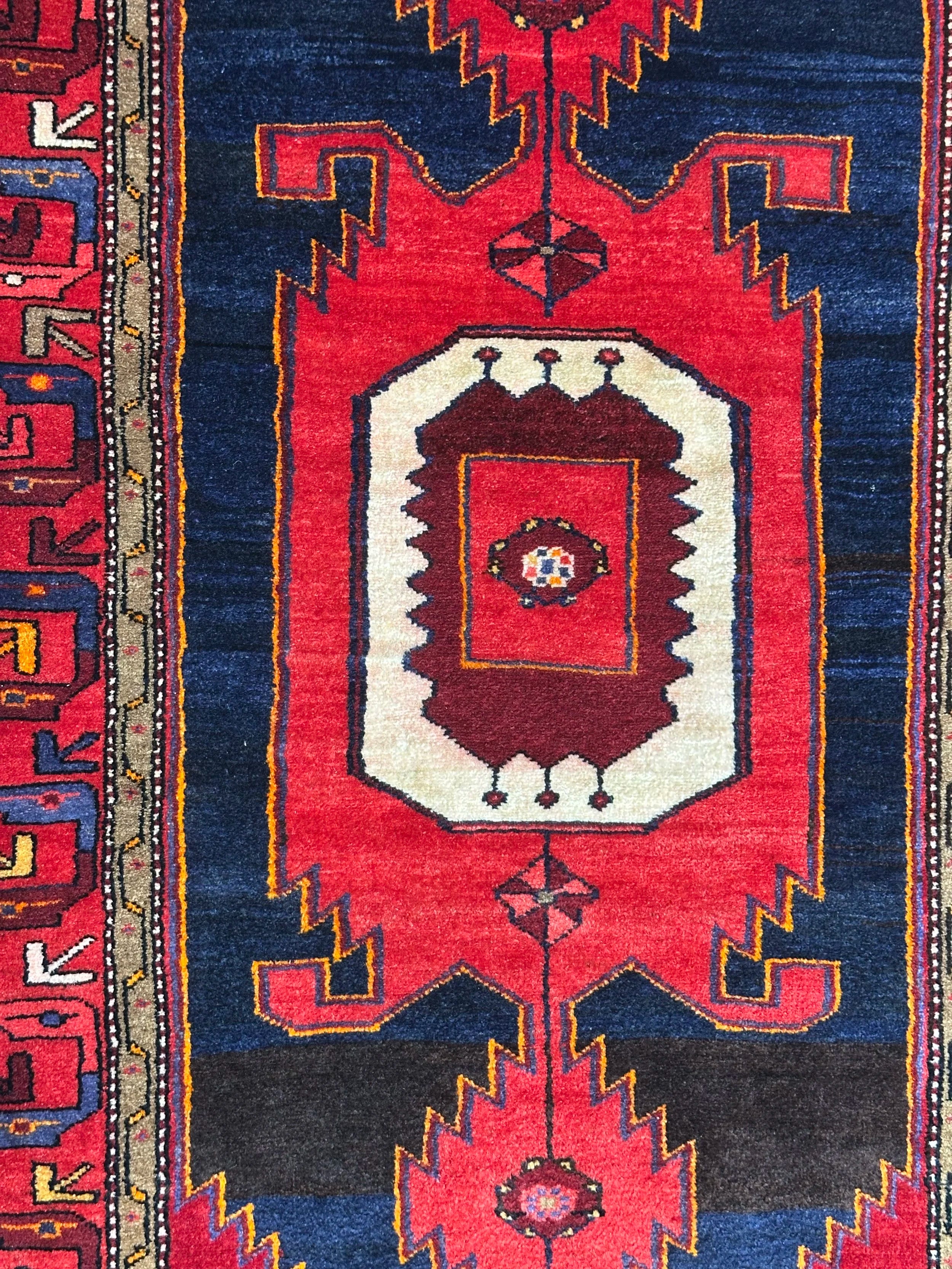 Persian Hussainabad Pure Wool pile handmade Rug from Iran