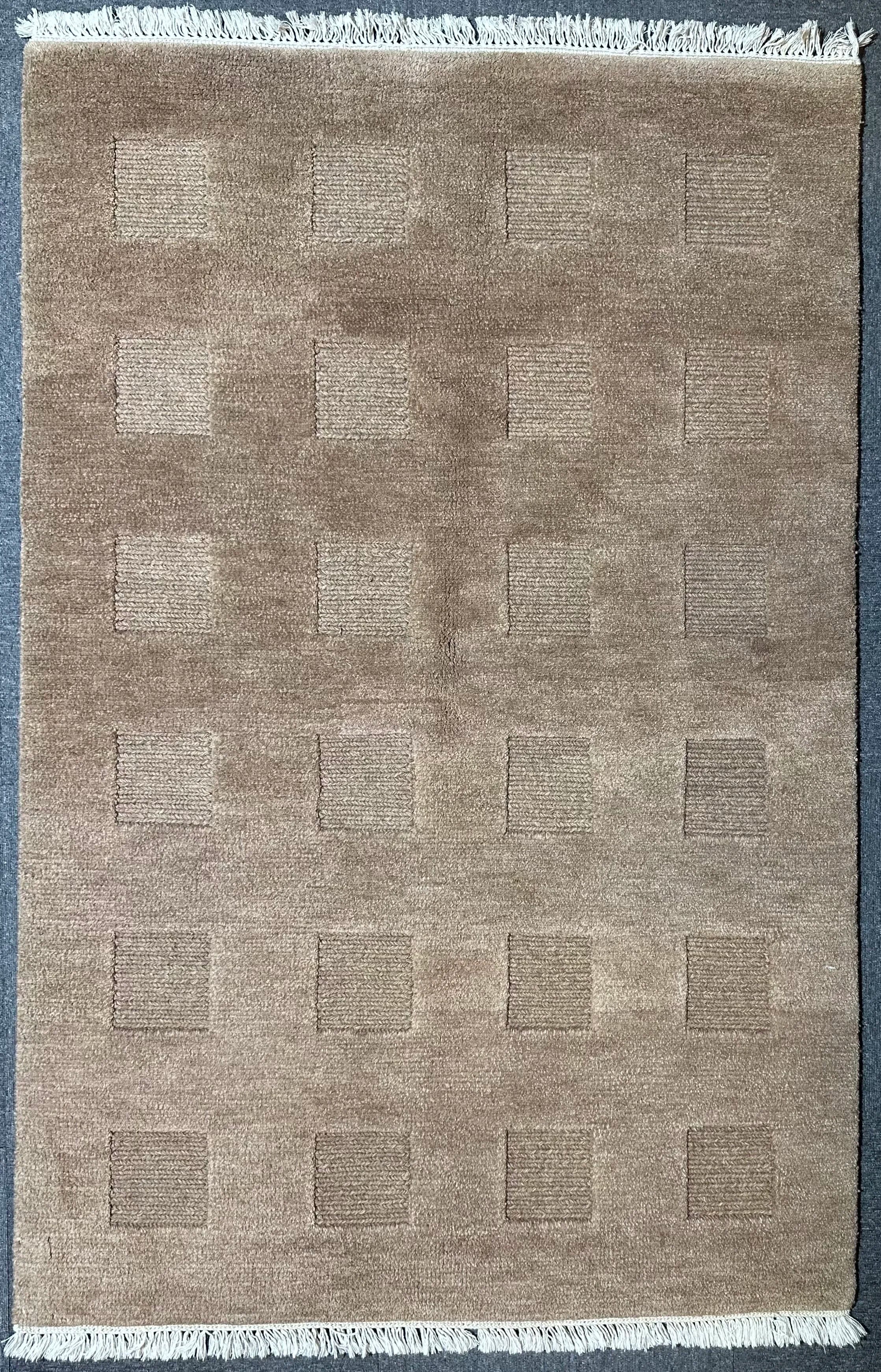 Pure Wool pile Hand knotted Rug from India