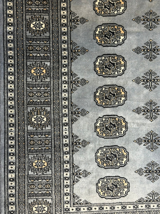 Mori Bohkara Hand knocked high quality NZ wool pile Rug from Pakistan 190x126cm