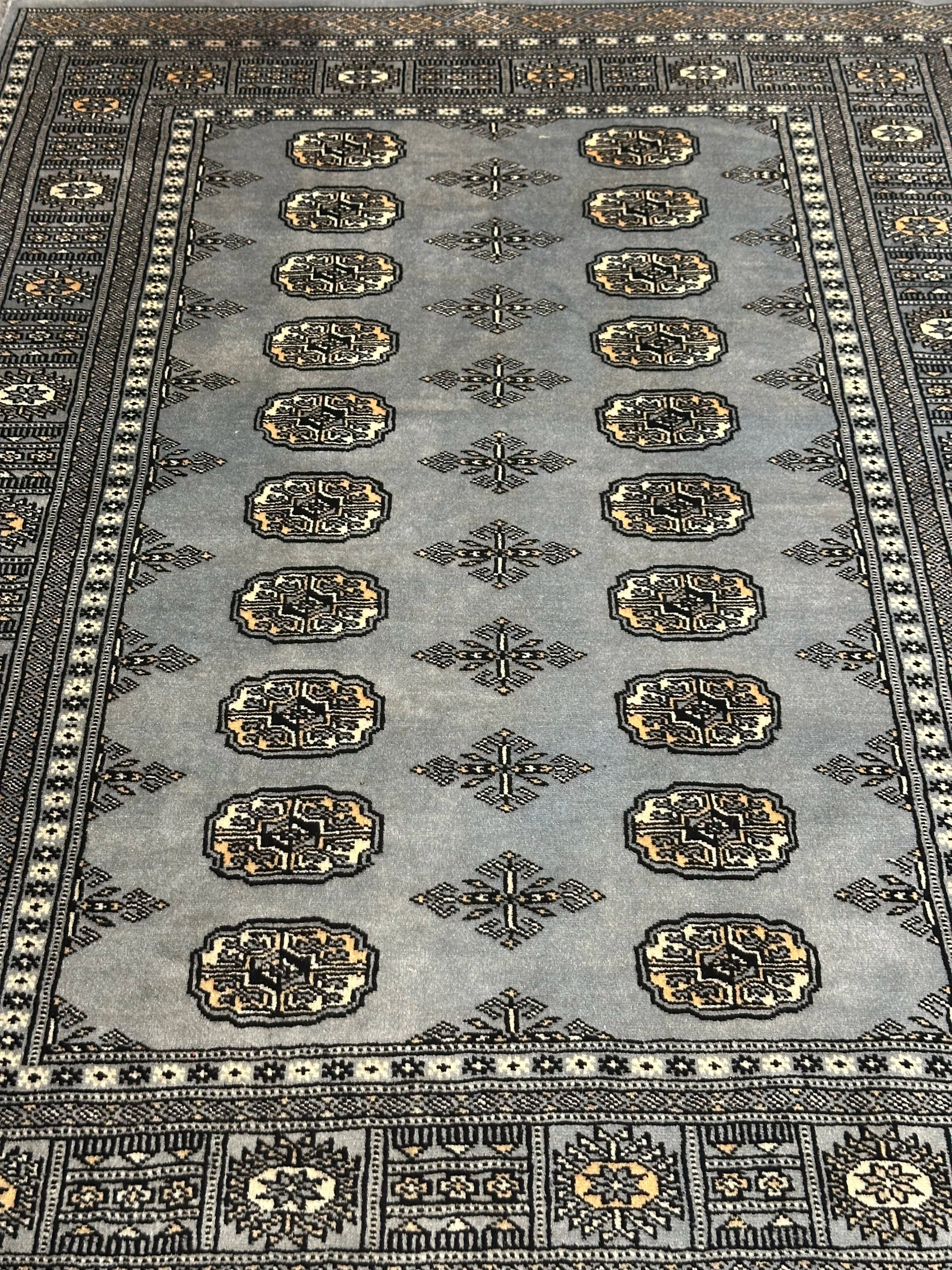 Mori Bohkara Hand knocked high quality NZ wool pile Rug from Pakistan 190x126cm