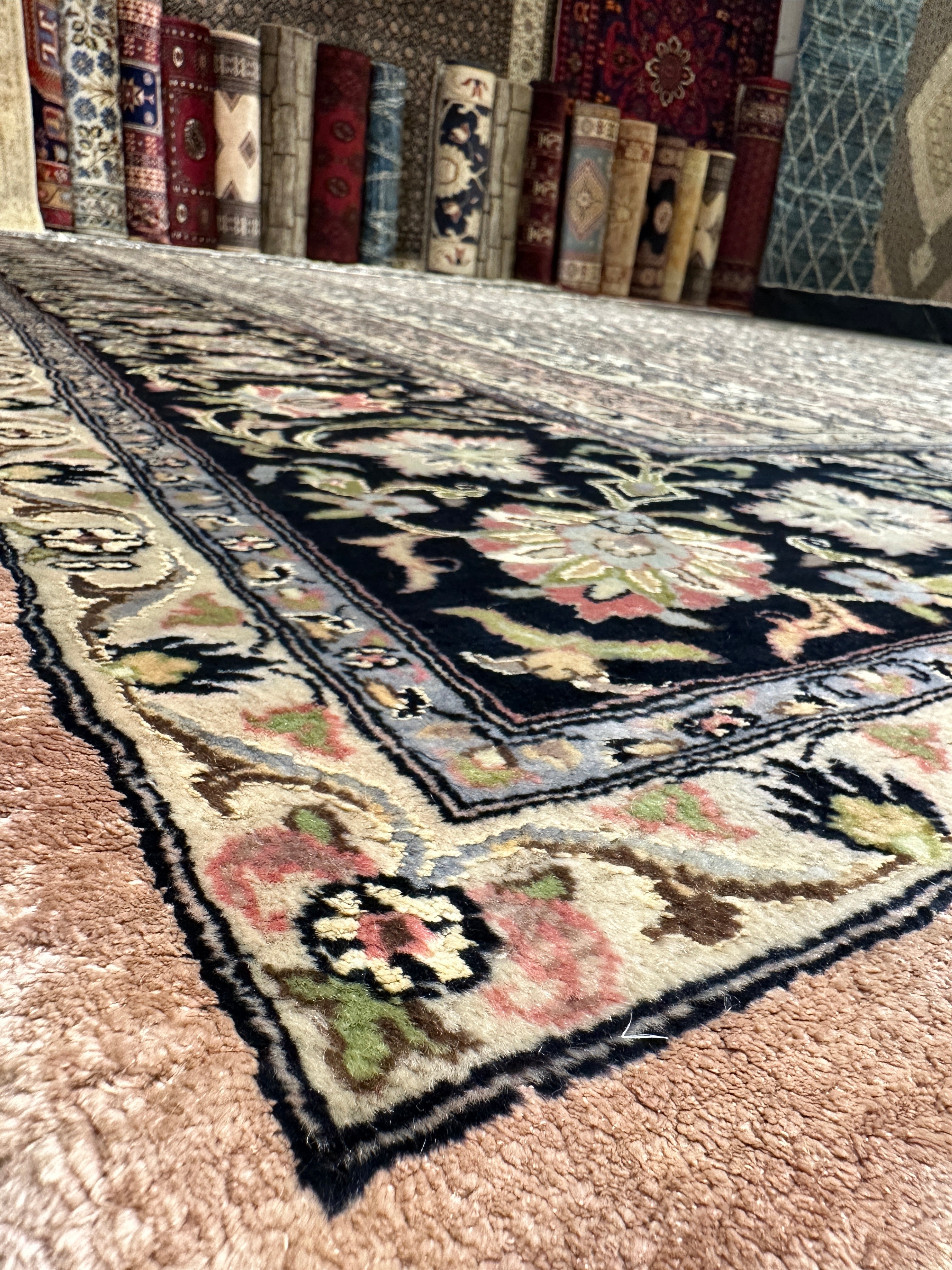 Kashmiri Rug  - 321 cm x 244 cm