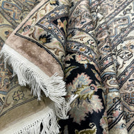 Kashmiri Rug  - 321 cm x 244 cm