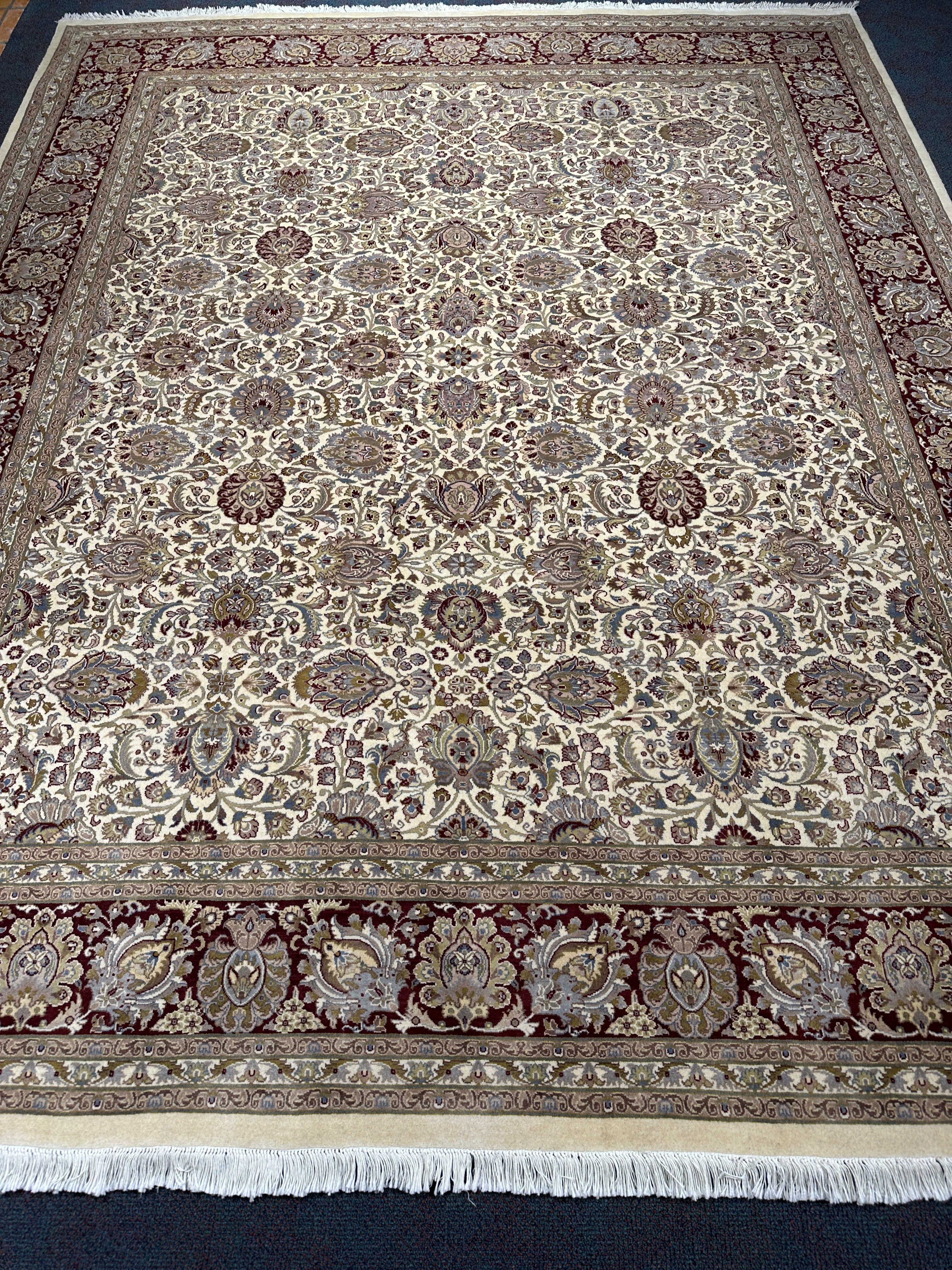 Kashmiri Rug  - 310 cm x 249 cm