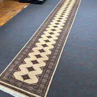 Jaldar Rug - 432 cm x 81 cm