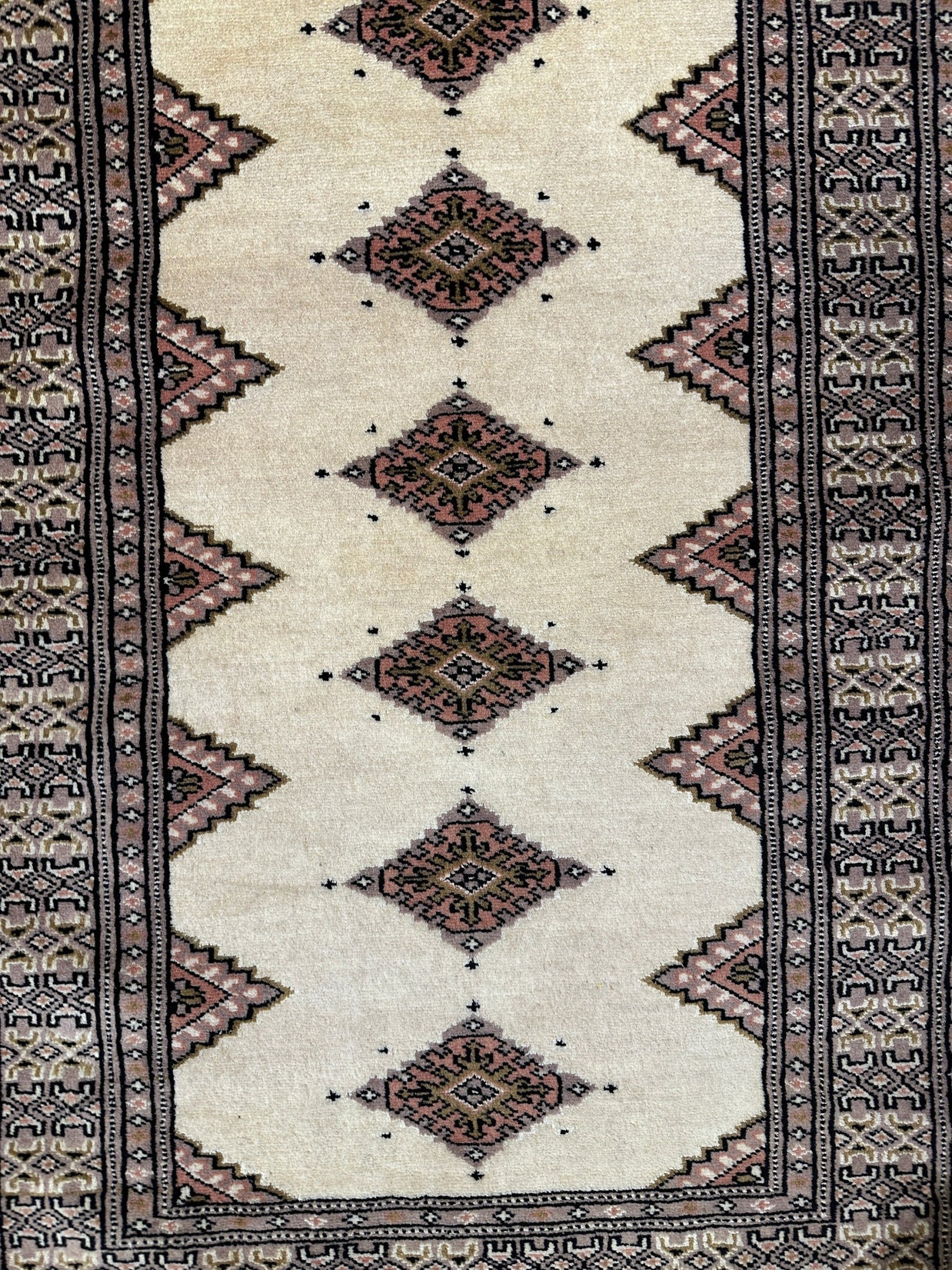 Jaldar Rug - 432 cm x 81 cm