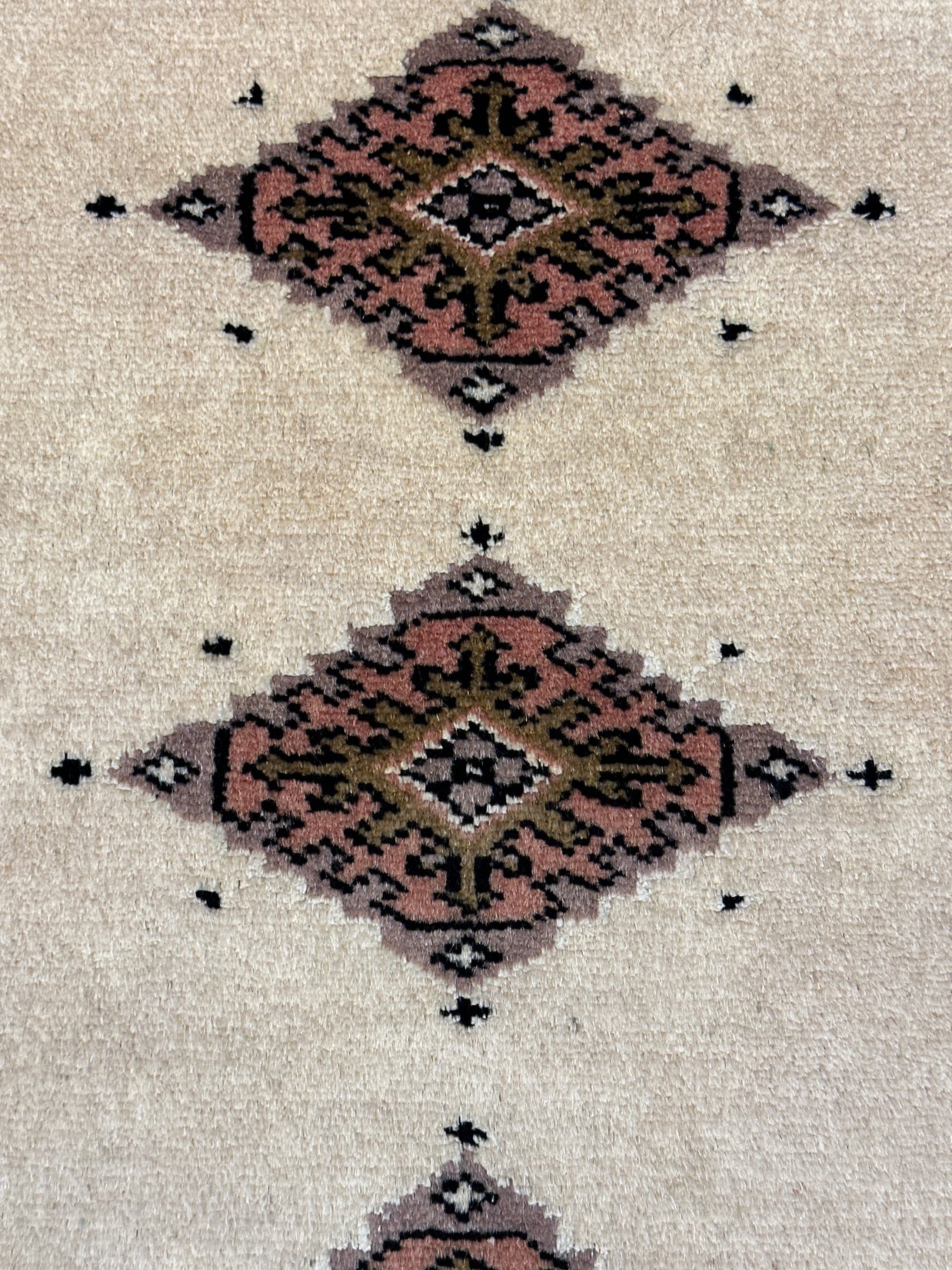 Jaldar Rug - 432 cm x 81 cm