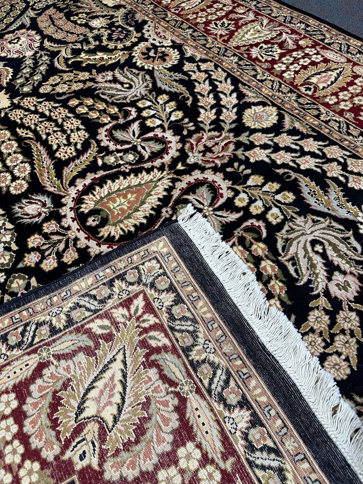 Kashmiri Rug  - 302 cm x 240 cm