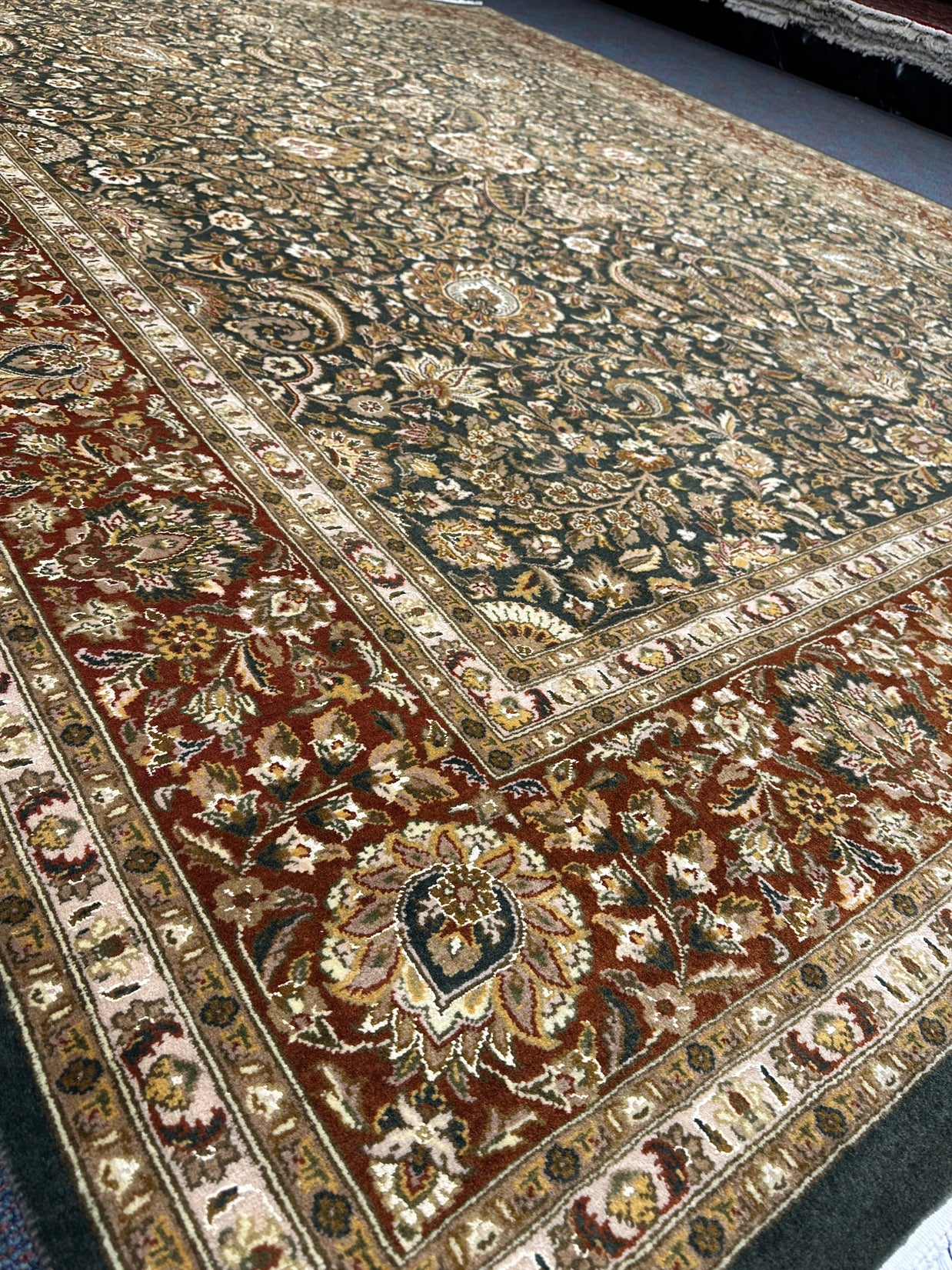 Kashmiri Rug  - 308 cm x 243 cm