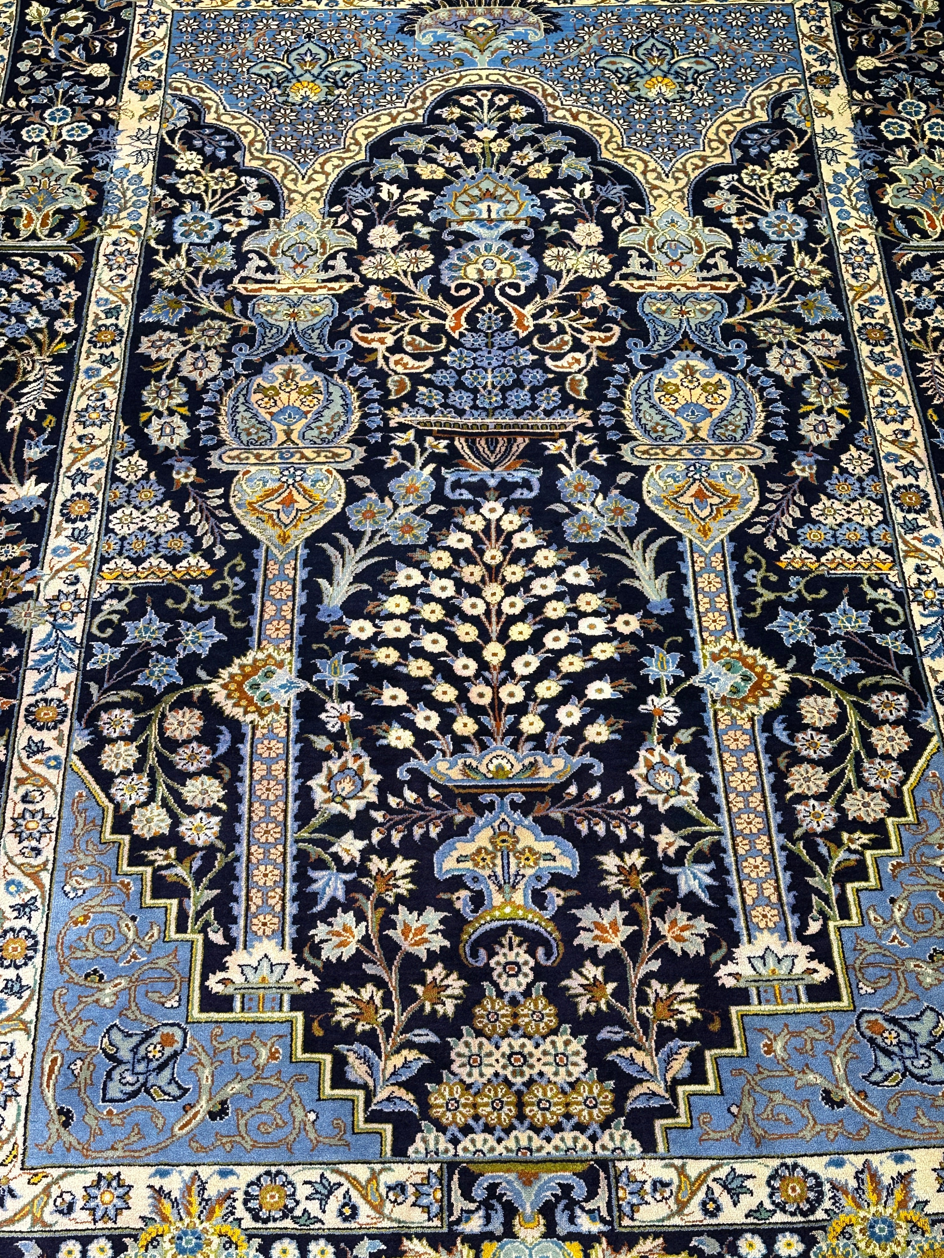 Najafabad Rug - 363 cm x 250 cm