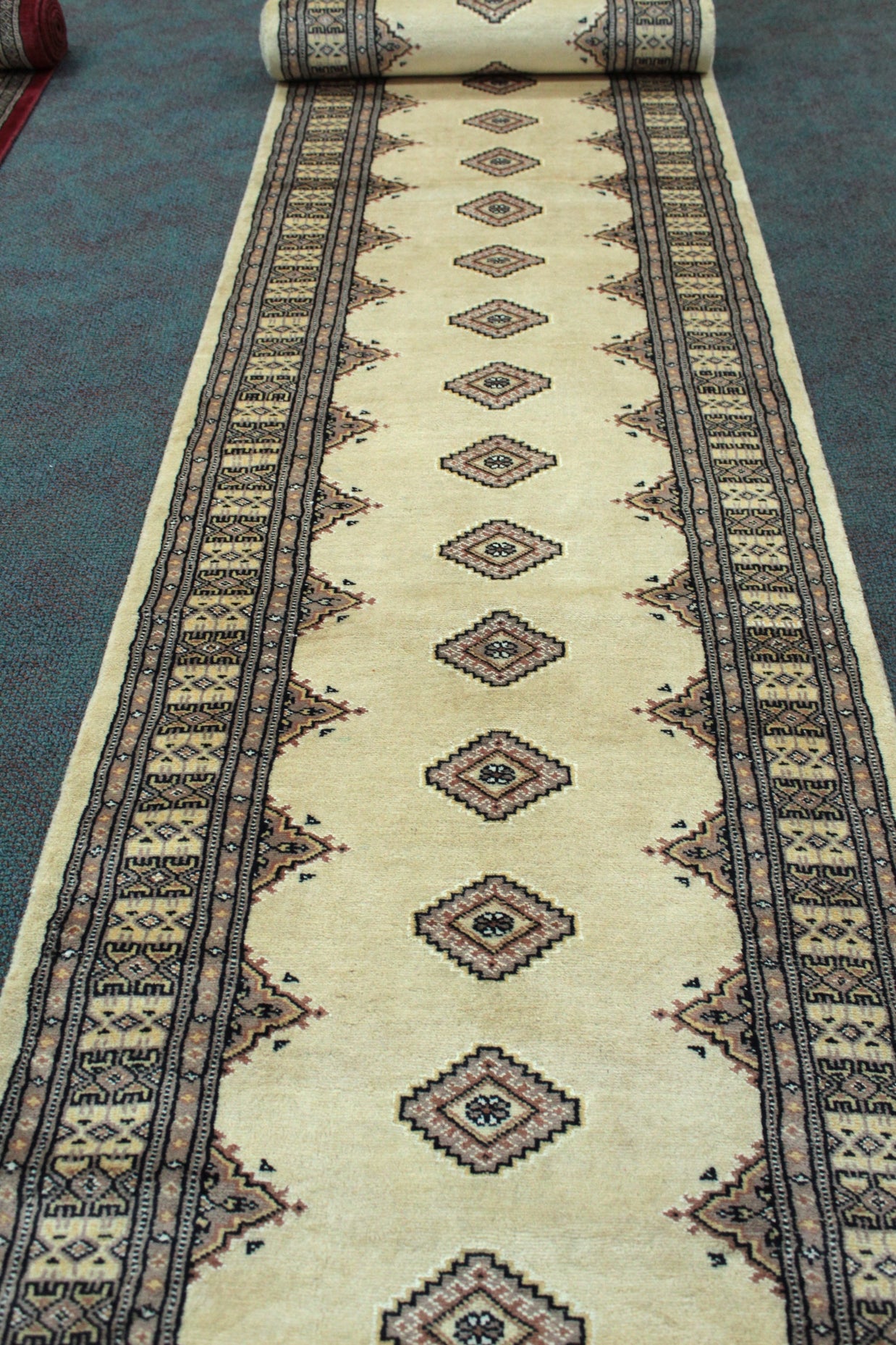 Jaldar Rug  - 405 cm x 76 cm