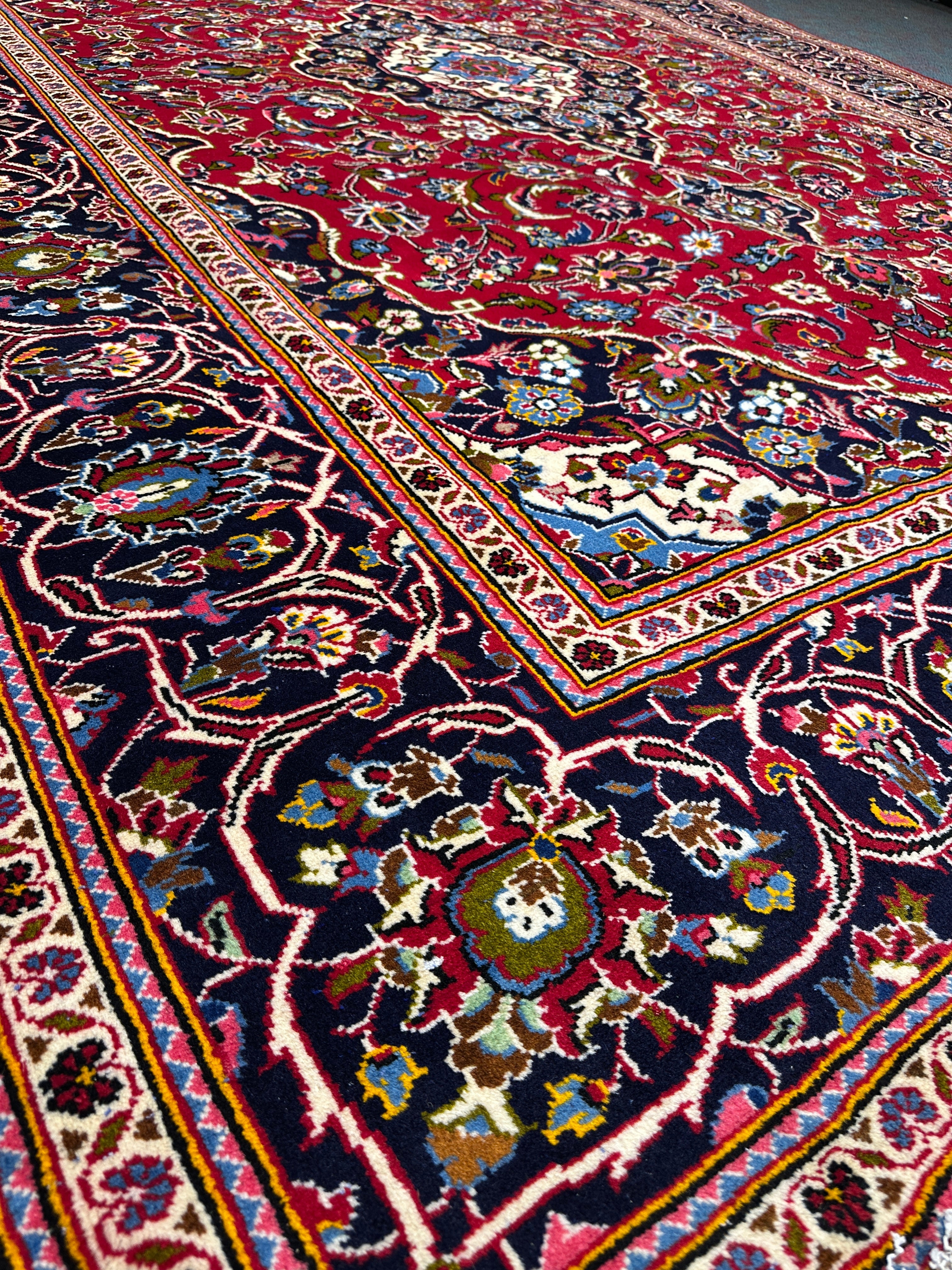 Mashad Rug - 342 cm x 240 cm
