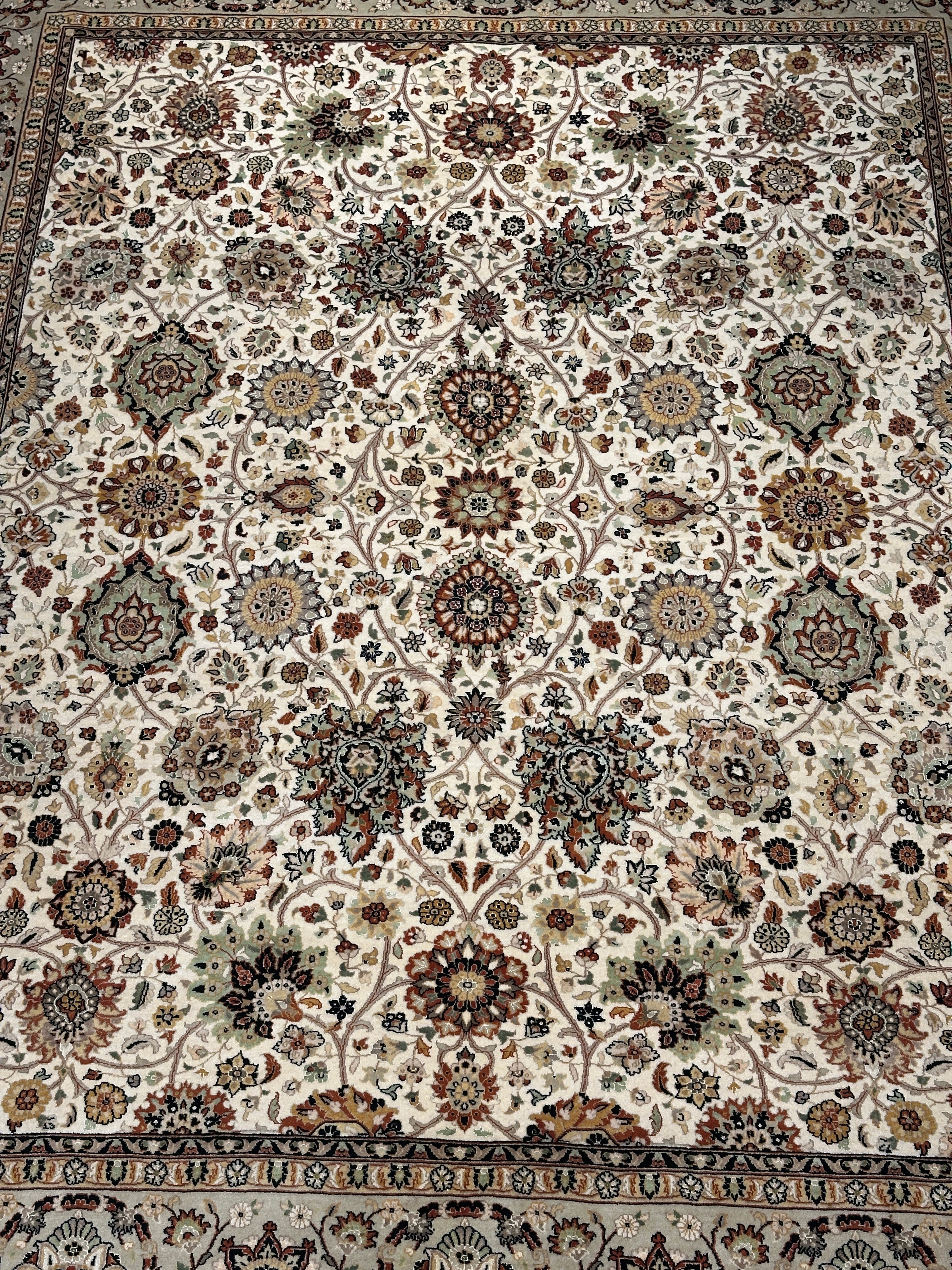 Kashmiri Rug  - 303 cm x 246 cm