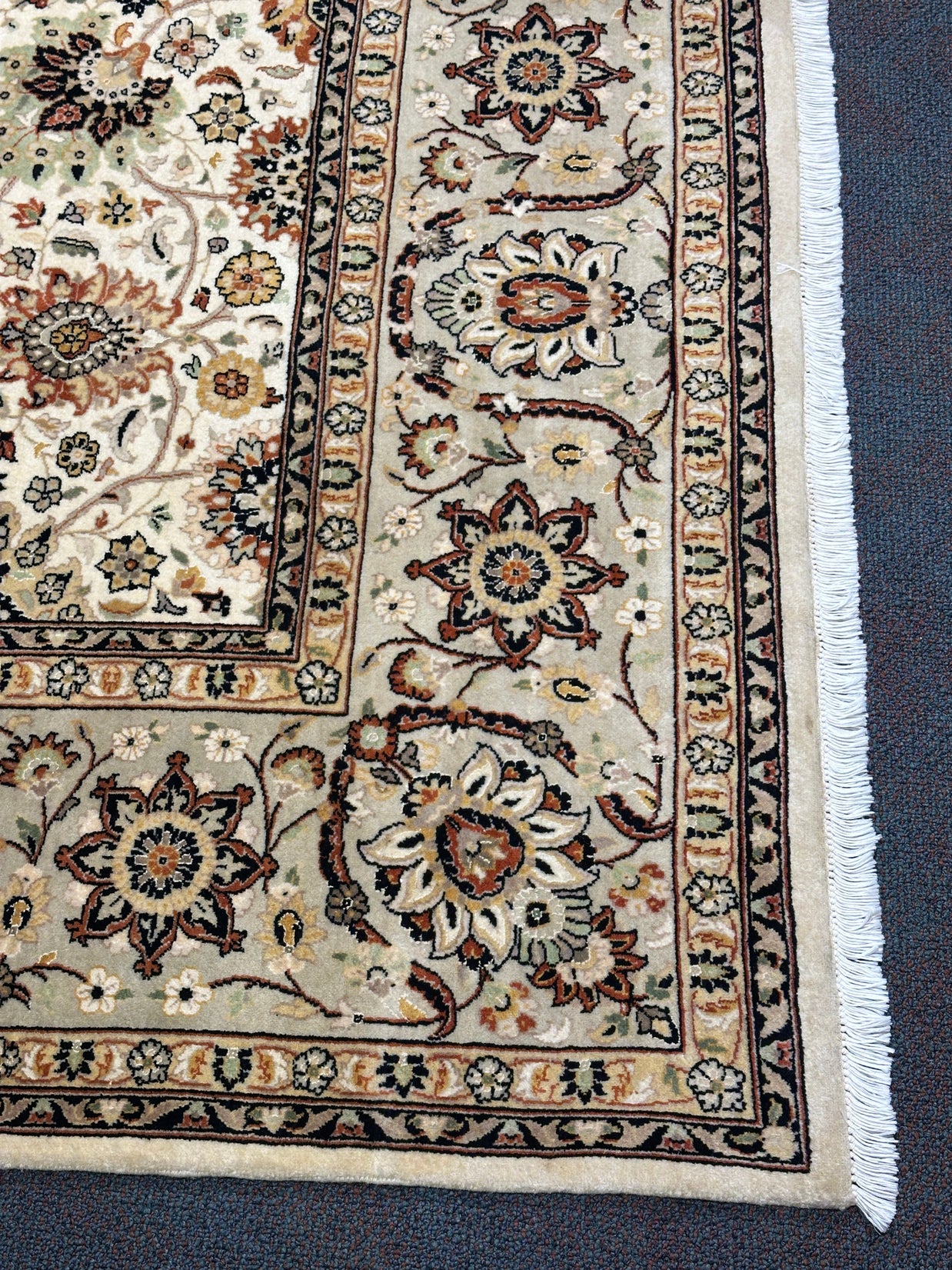 Kashmiri Rug  - 303 cm x 246 cm
