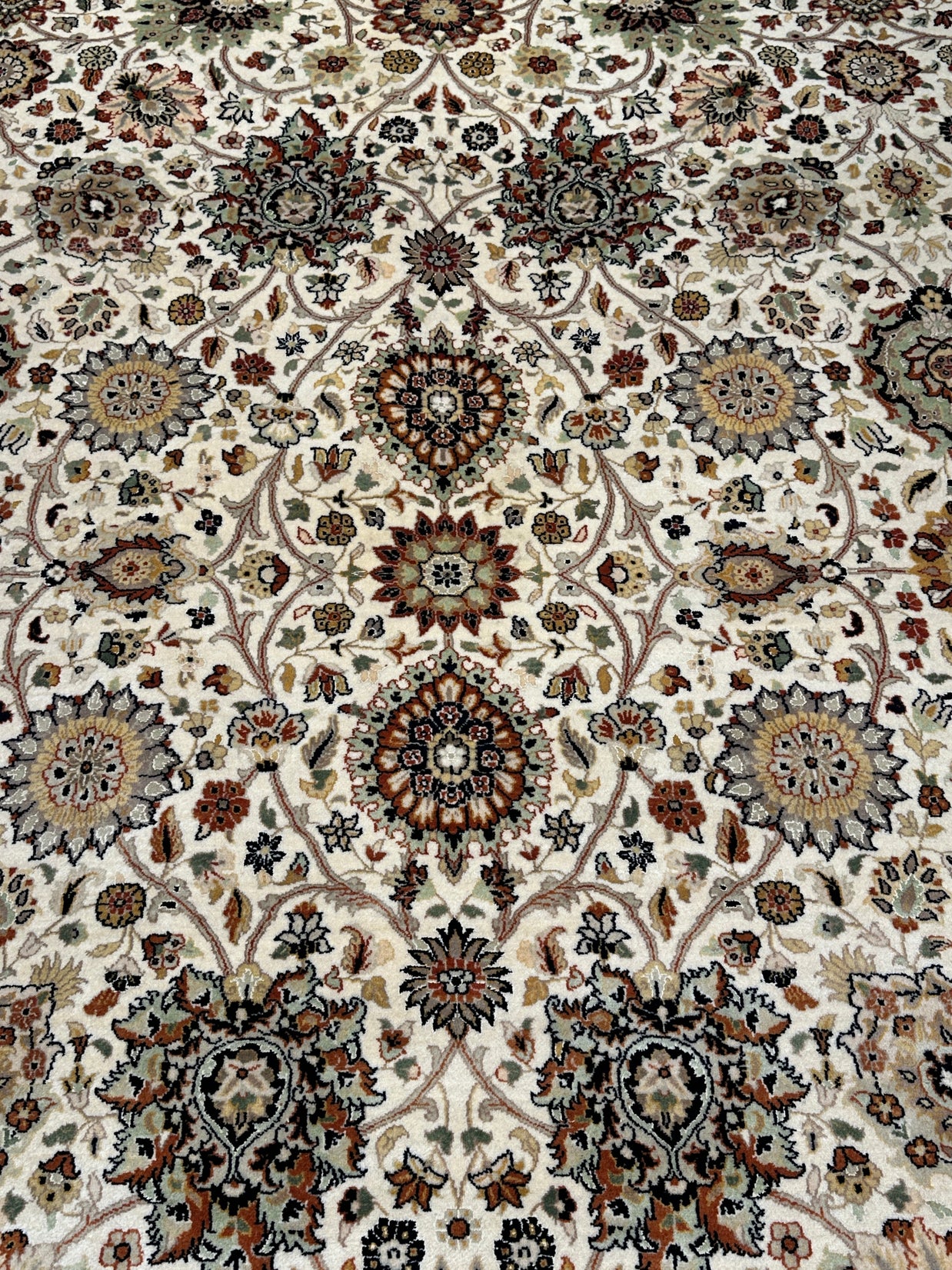 Kashmiri Rug  - 303 cm x 246 cm