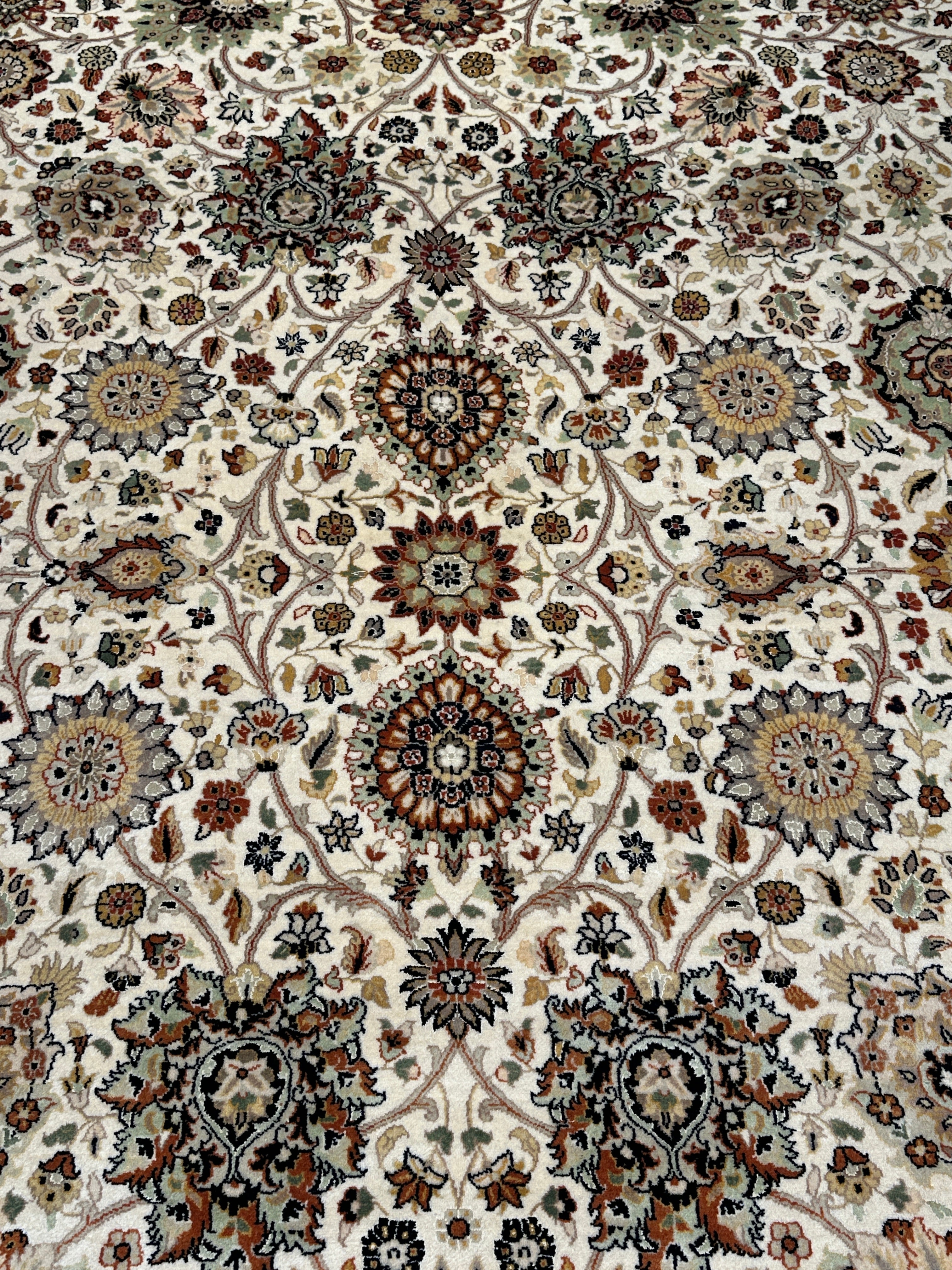 Kashmiri Rug  - 303 cm x 246 cm