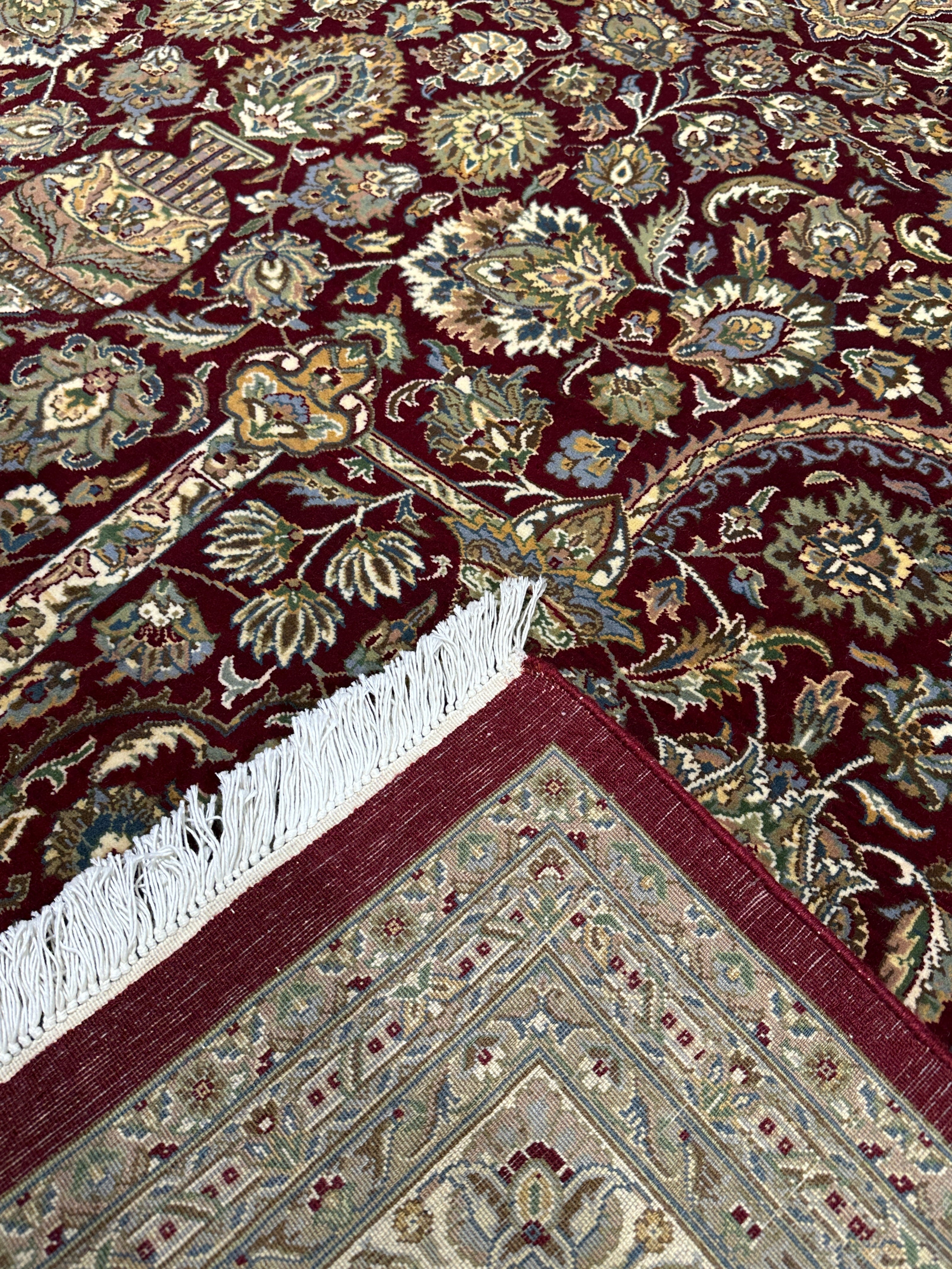 Kashmiri Rug  - 371 cm x 282 cm