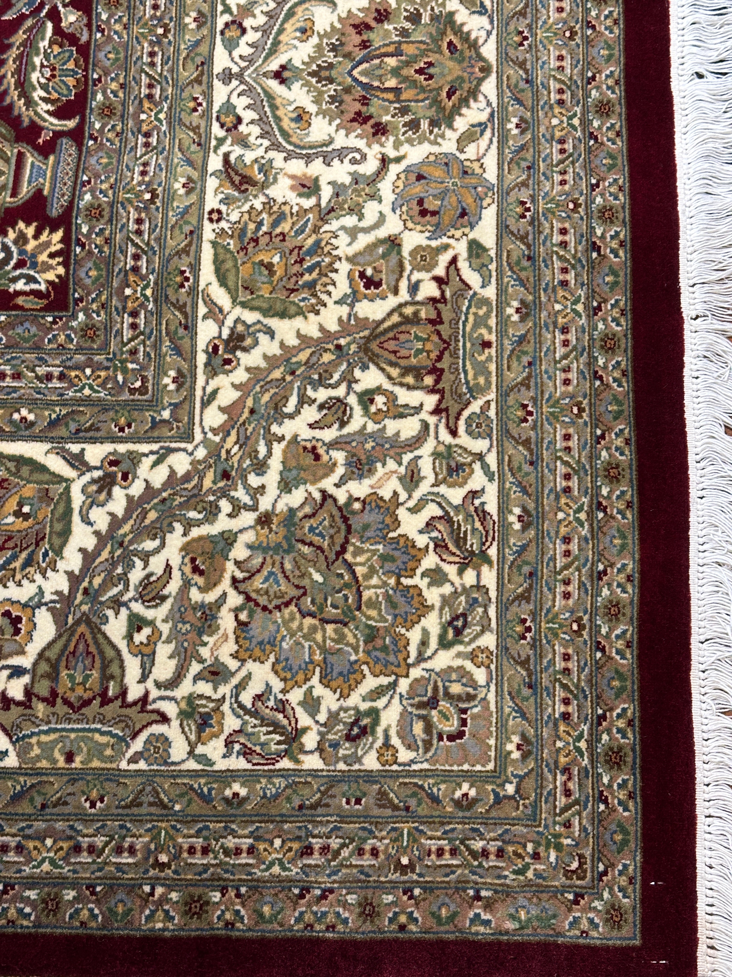 Kashmiri Rug  - 371 cm x 282 cm